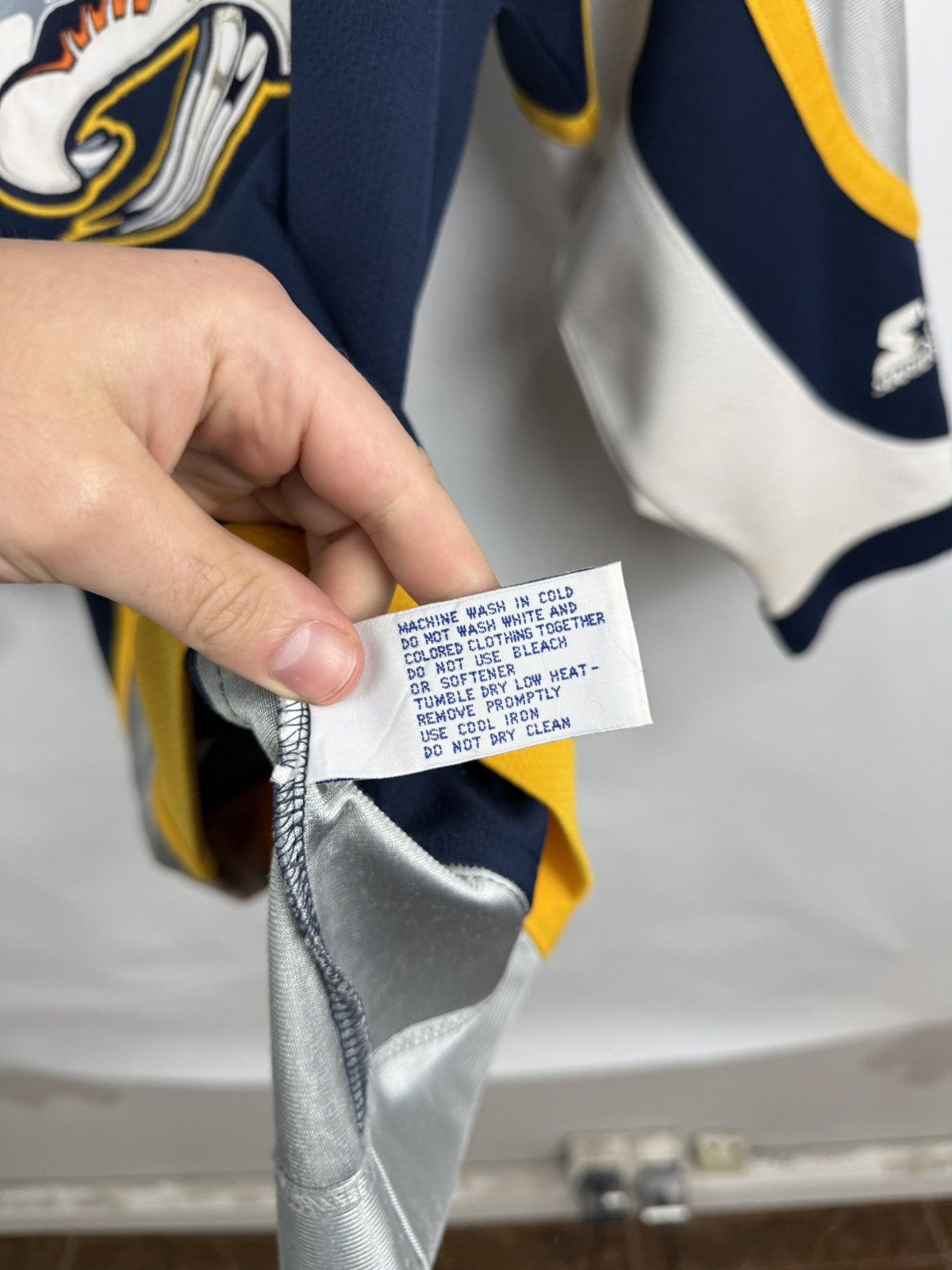 Starter 🇺🇸 Vintage 90s Starter Nashville Predators NHL Hockey Jersey Size US S / EU 44-46 / 1 - 9 Thumbnail