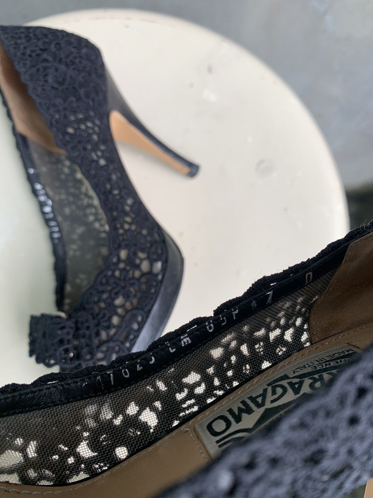 Salvatore Ferragamo Flower Crochet Heels Size US 7 / IT 37 - 11 Thumbnail
