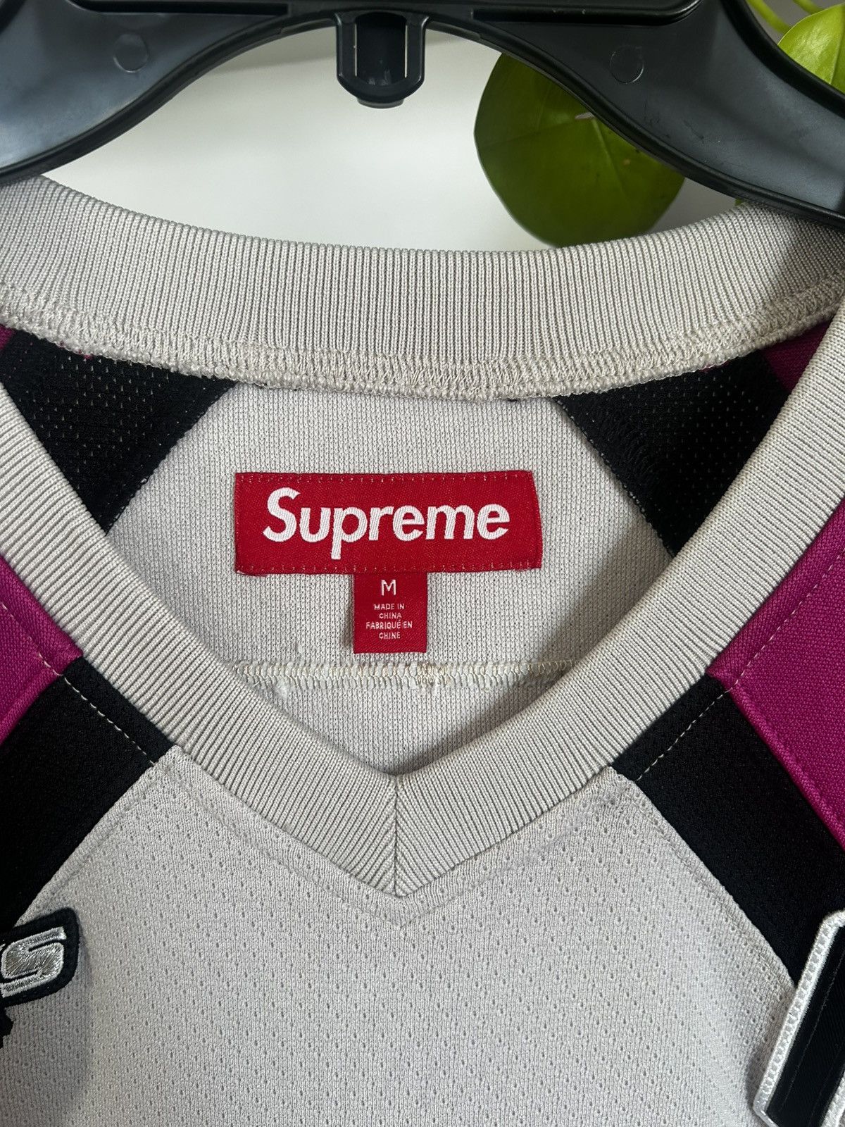 Supreme Supreme Rhinestone Hockey Jersey Pink Size M Size US M / EU 48-50 / 2 - 2 Thumbnail