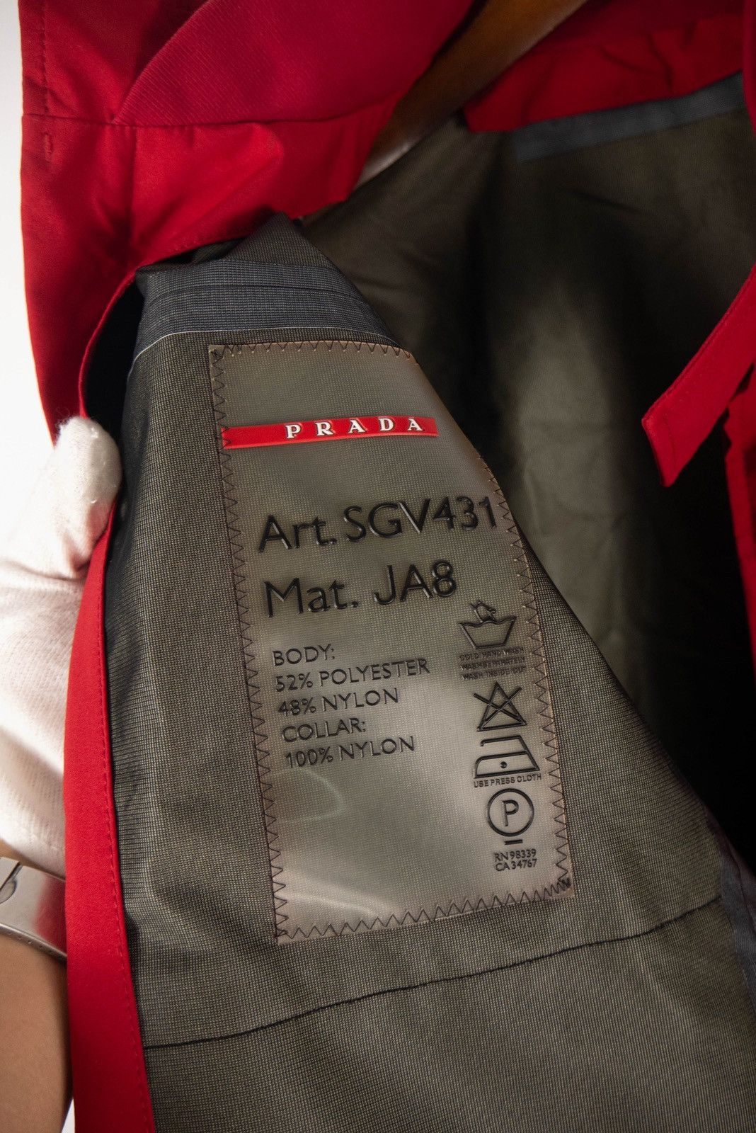 Designer × Prada Red Vintage Prada gore tex jacket Size US L / EU 52-54 / 3 - 11 Thumbnail