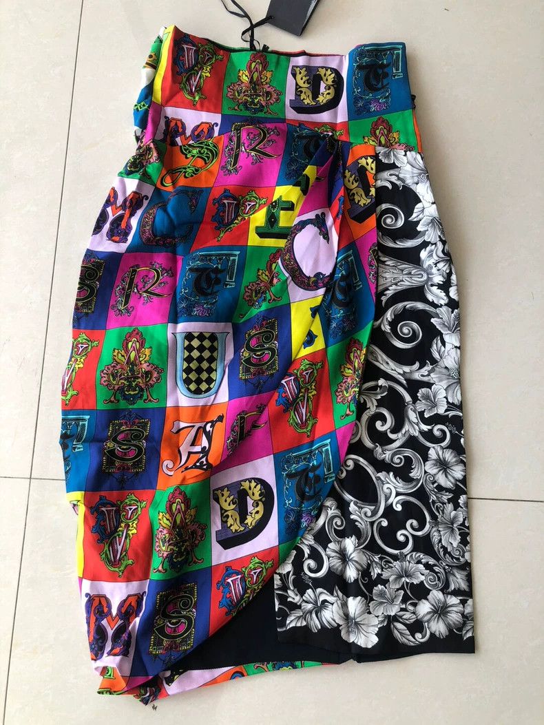 Versace Versace Plaid color-blocked skirt Size 25" / US 0 / IT 36 - 1 Thumbnail