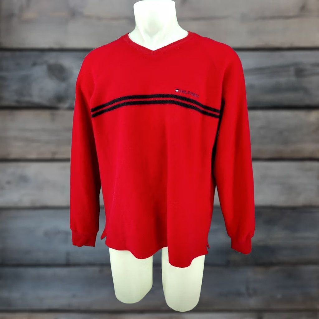 Tommy Hilfiger VINTAGE Tommy Hilfiger Flag Pullover Fleece Sweatshirt Red XL Mens Crewneck Sweatshirt Size US XL / EU 56 / 4 - 1 Thumbnail