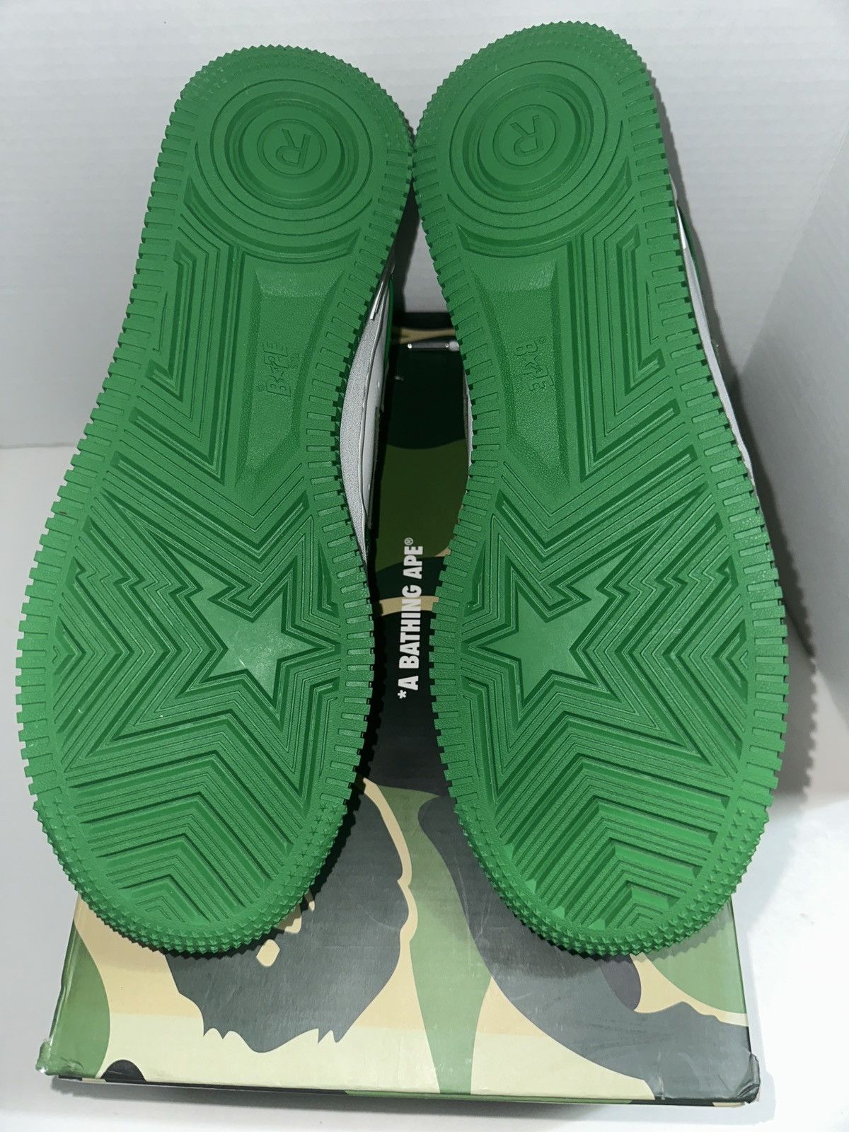 Bape BAPE Green/White Patent Leather Bapesta DS US12 Size US 12 / EU 45 - 6 Thumbnail
