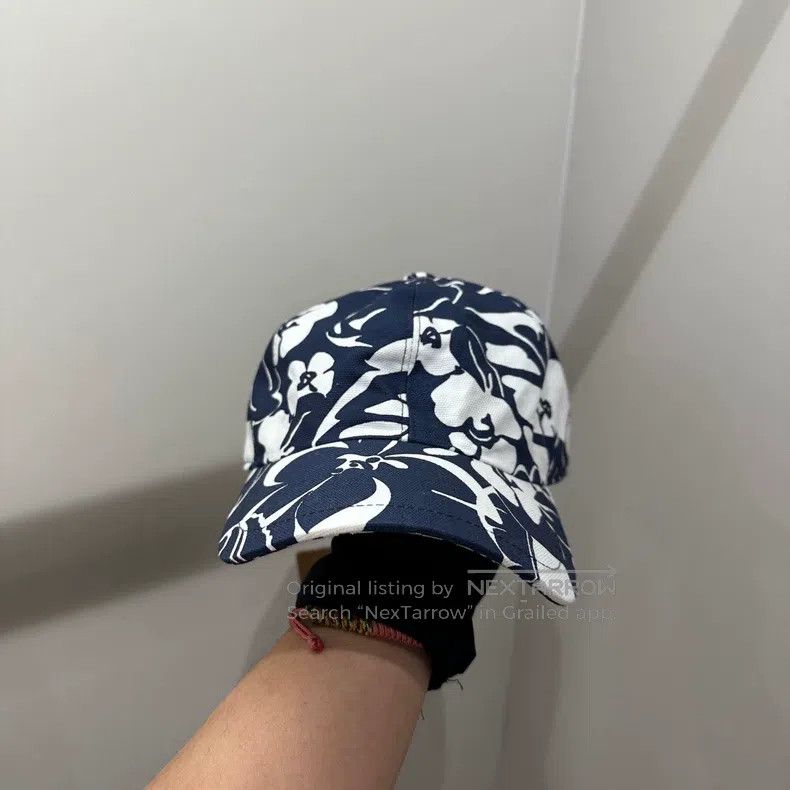 Chanel Chanel Graffiti Logo cap Size ONE SIZE - 1 Thumbnail
