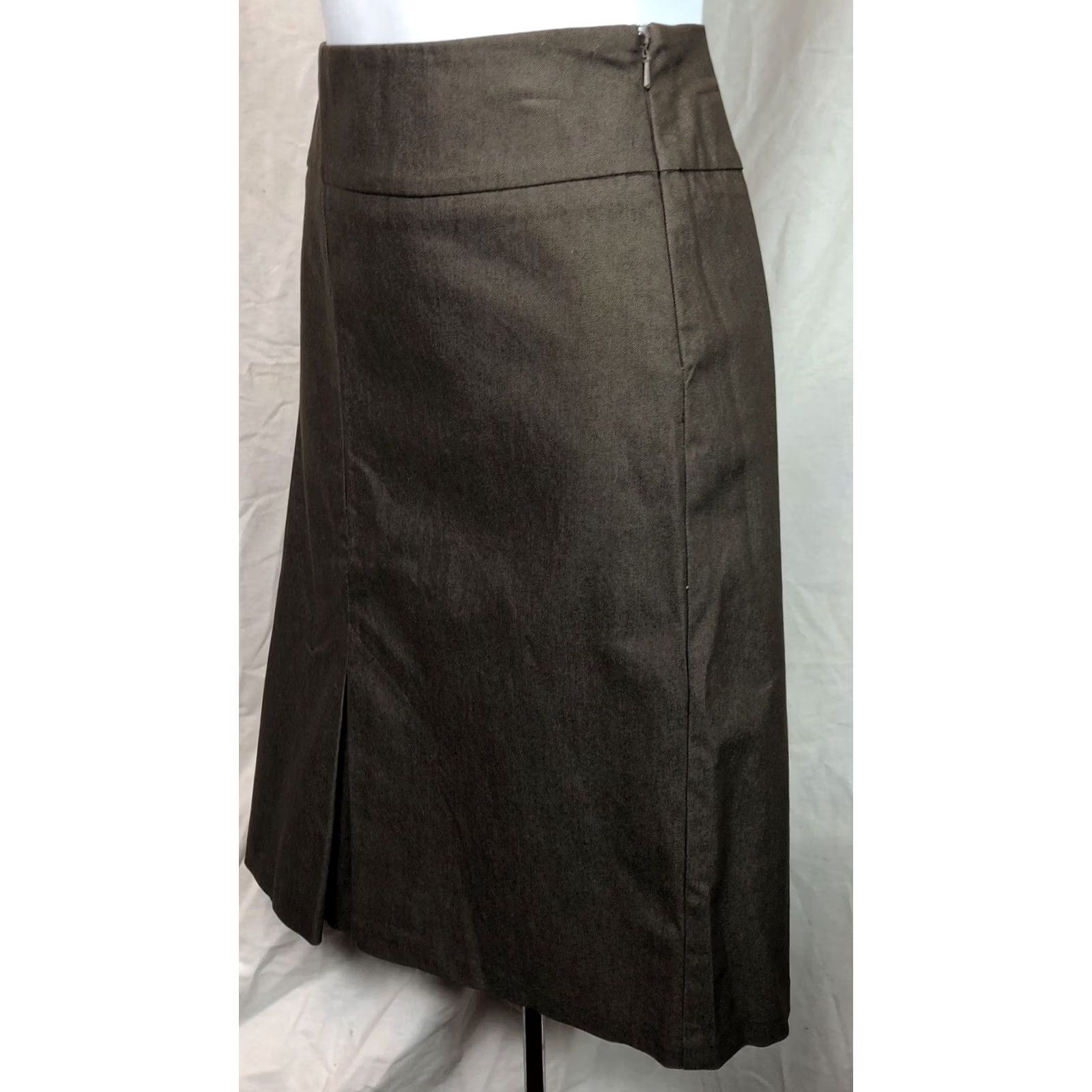 Vintage New York & Co Skirt Size 2 Dk Taupe Knee Length Panel Pleats Slit 28”W Career Work Size 26" / US 2 / IT 38 - 3 Thumbnail