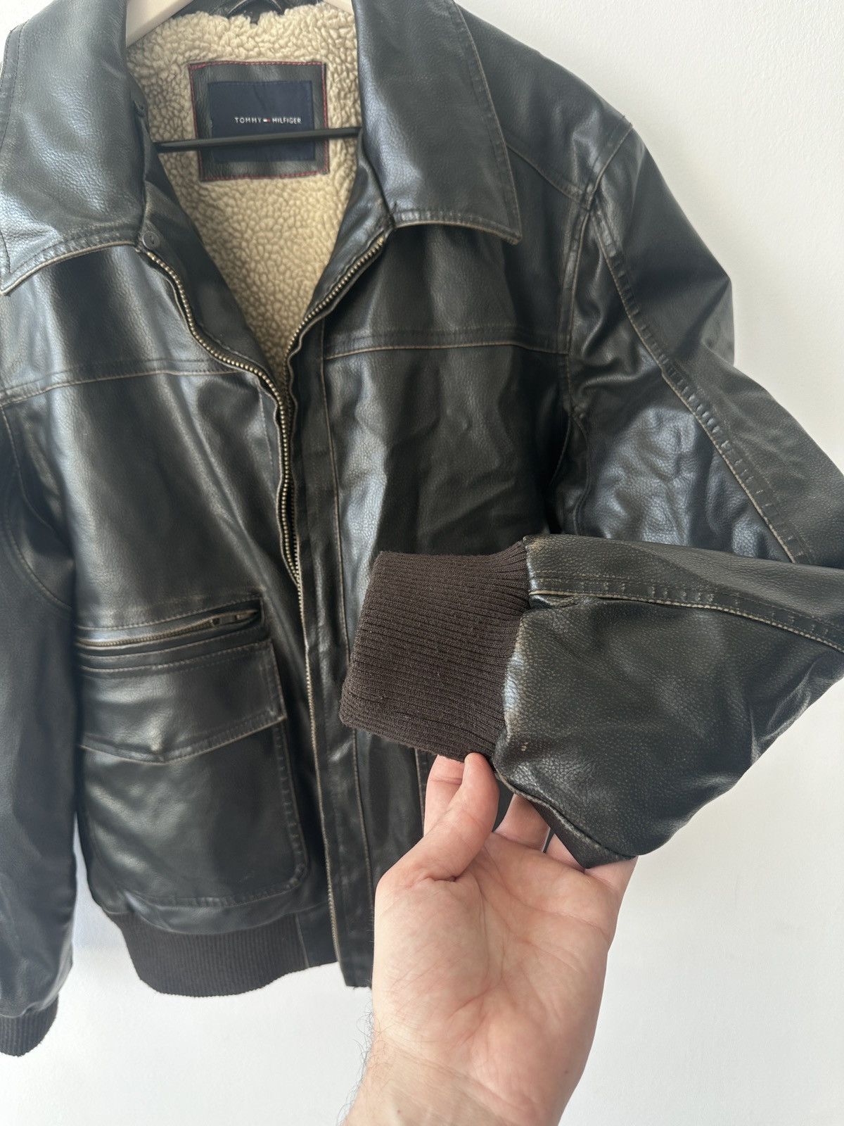 Tommy Hilfiger Tommy Hilfiger Sherpa Lined Faux Leather Bomber Jacket XL Size US XL / EU 56 / 4 - 15 Thumbnail