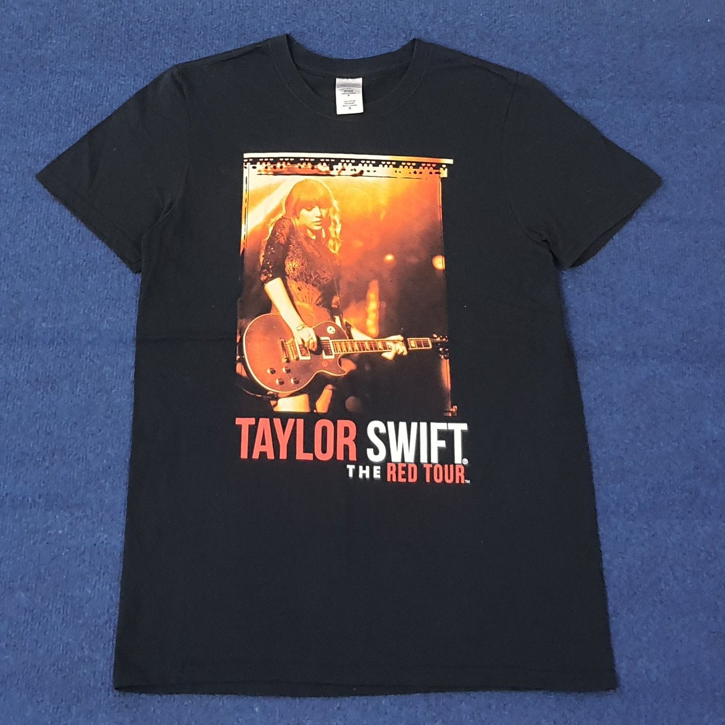 Vintage Taylor Swift The Red Tour Tshirt C259N53