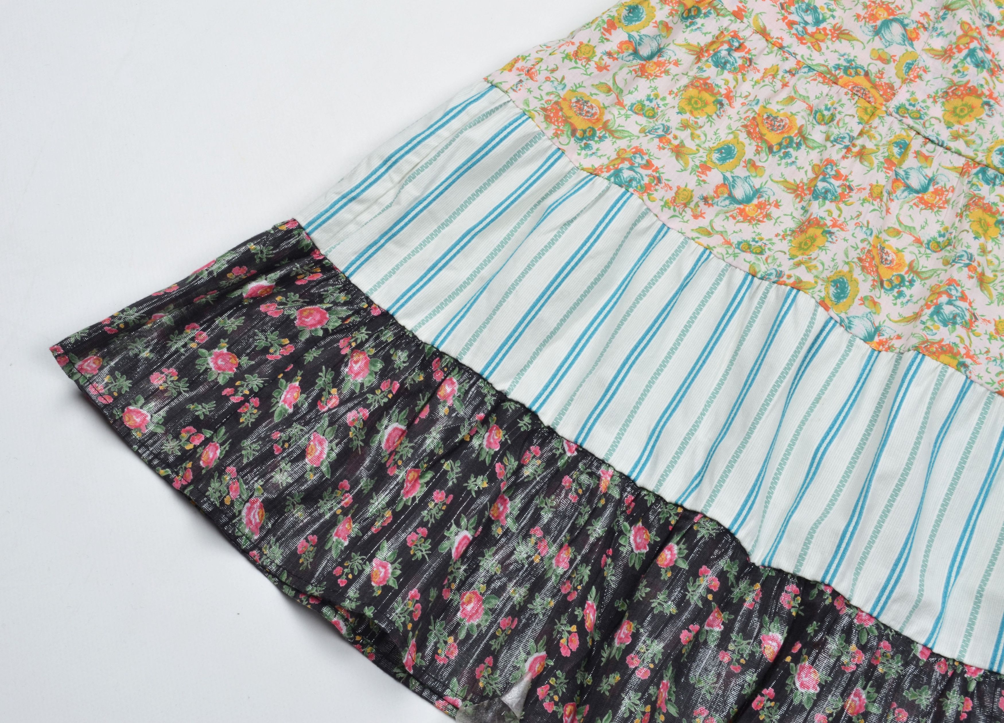 Custo Barcelona Custo Barcelona Vintage Y2K Boho Floral Flared Skirt Size 26" / US 2 / IT 38 - 6 Thumbnail
