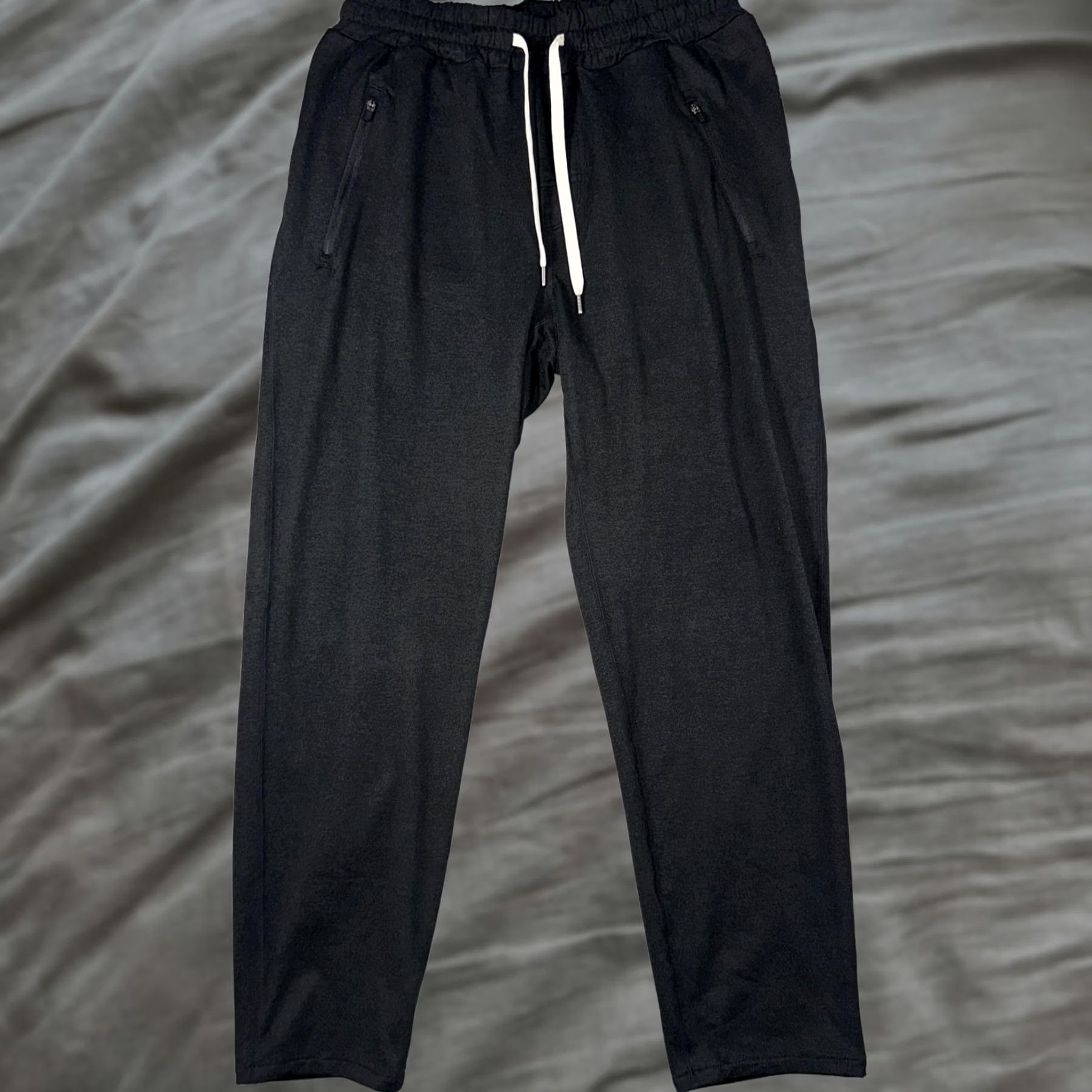 Vuori Vuori Jogger Pants Men's S Black Jersey Elastic Waist Pockets Zip Pocket Tapered Activewear Casual Size US S / EU 44-46 / 1 - 1 Thumbnail
