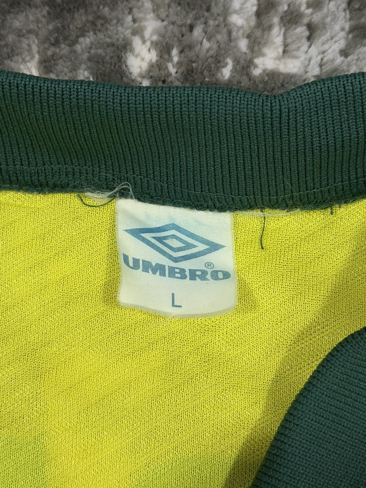 Umbro Brazil jersey World Cup 1994 Umbro vintage Size US L / EU 52-54 / 3 - 4 Thumbnail