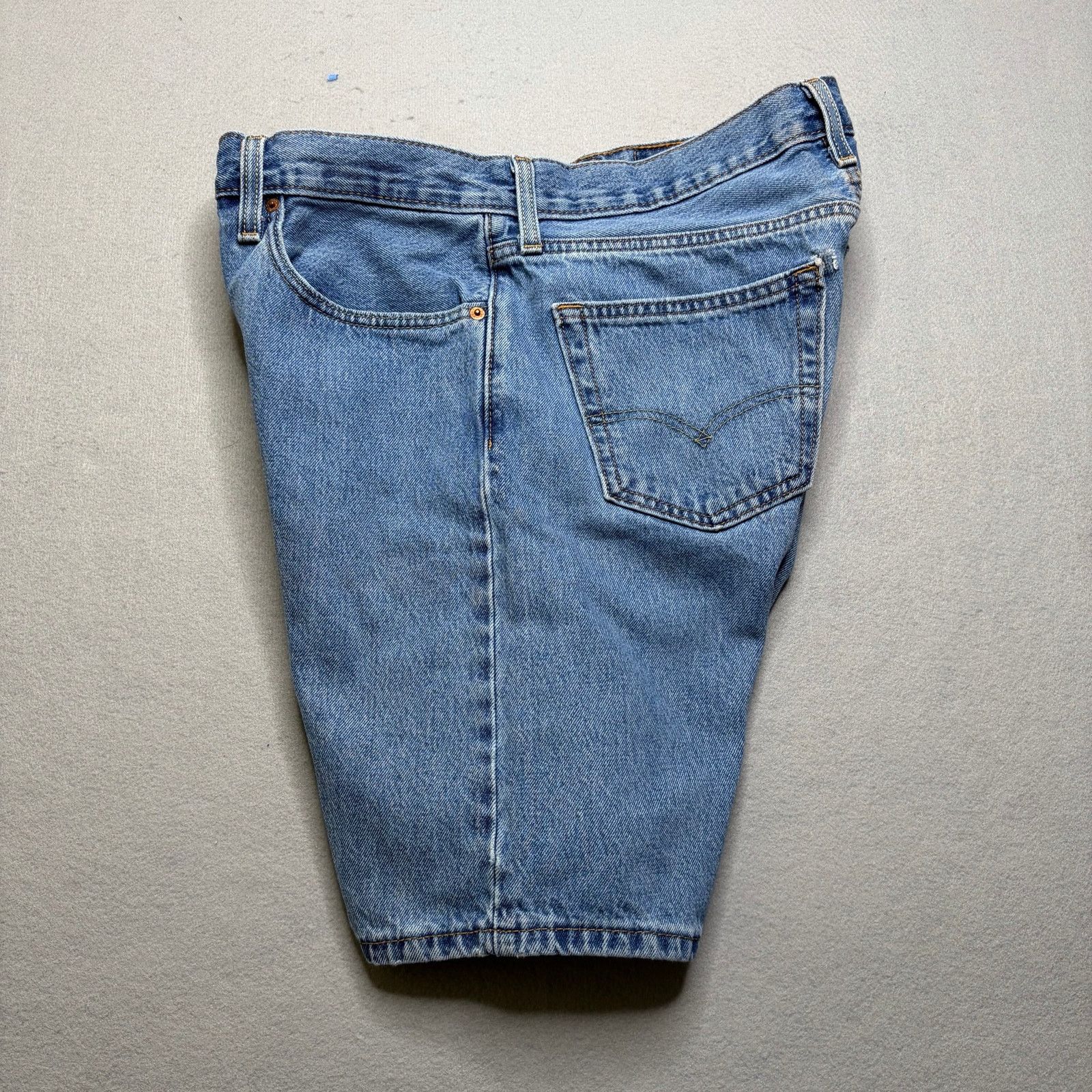 Levi's Levi’s 405 Denim Shorts Men’s W34 Regular Fit Jean Shorts Size US 34 / EU 50 - 12 Thumbnail