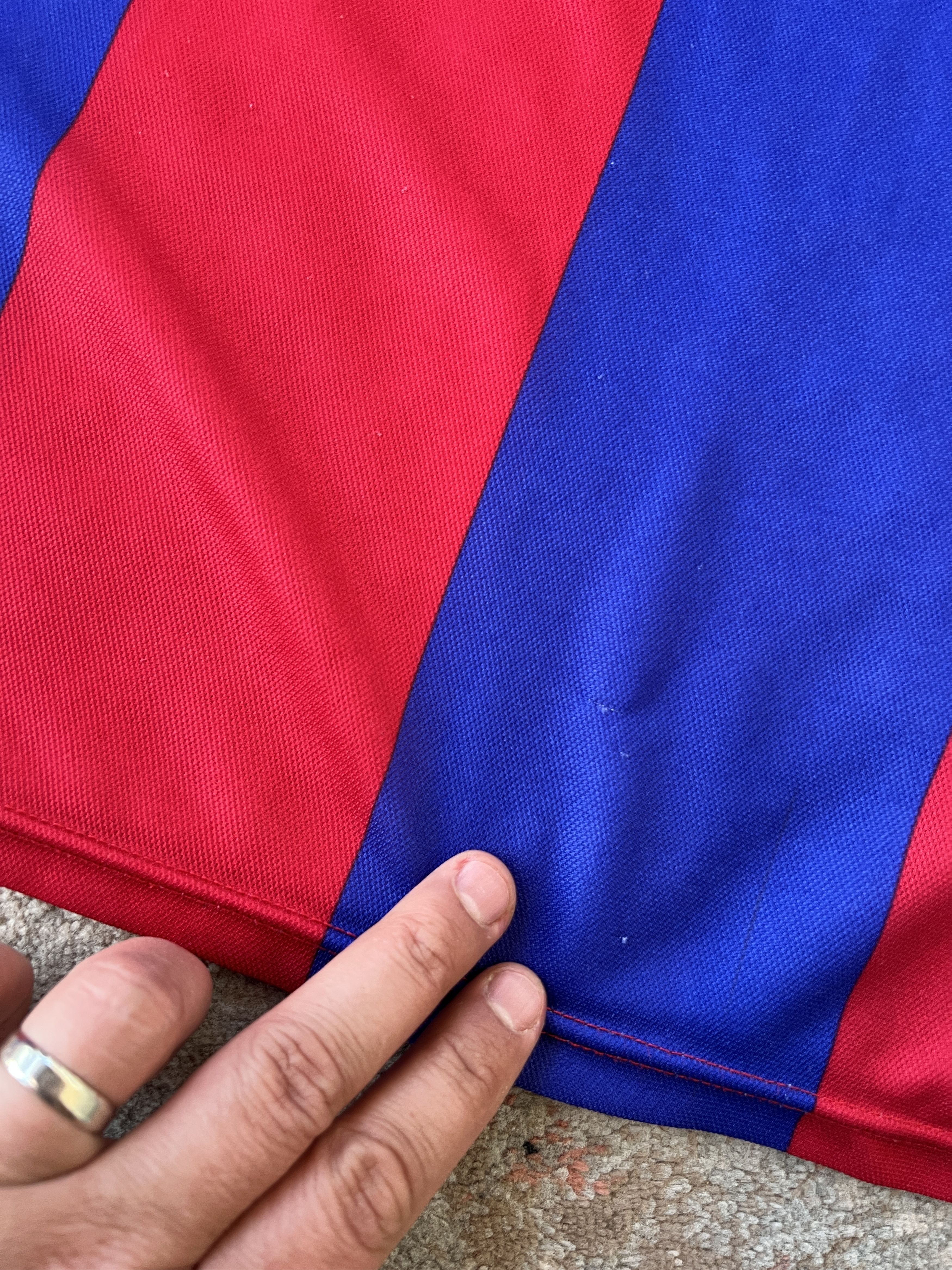 Vintage F.C. Barcelona Vintage Rivaldo 10 Jersey Size US S / EU 44-46 / 1 - 5 Thumbnail