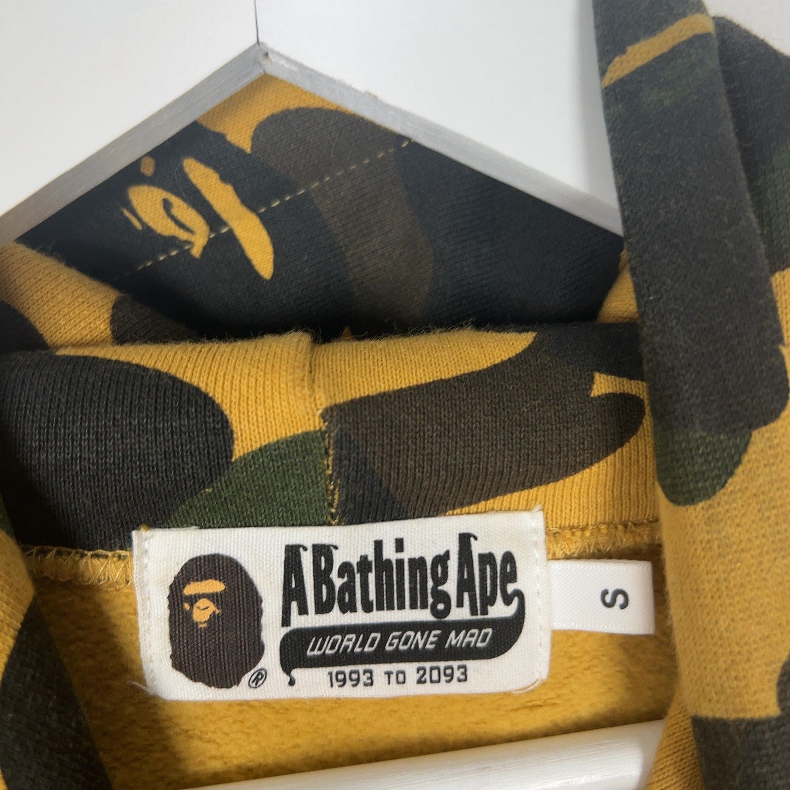 Bape Bape Camo Logo Hoodie Size US S / EU 44-46 / 1 - 3 Thumbnail