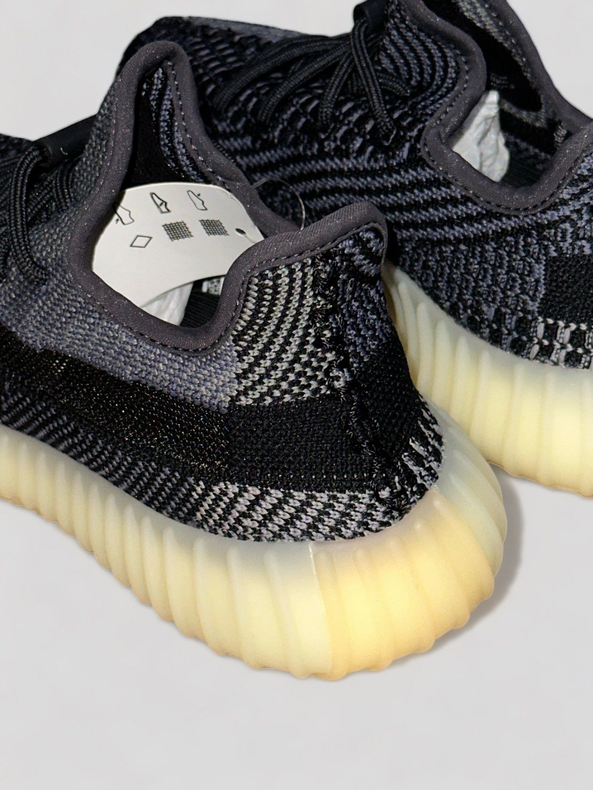 Adidas ADIDAS YEEZY BOOST 350 V2 CARBON Size US 6 / IT 36 - 6 Thumbnail