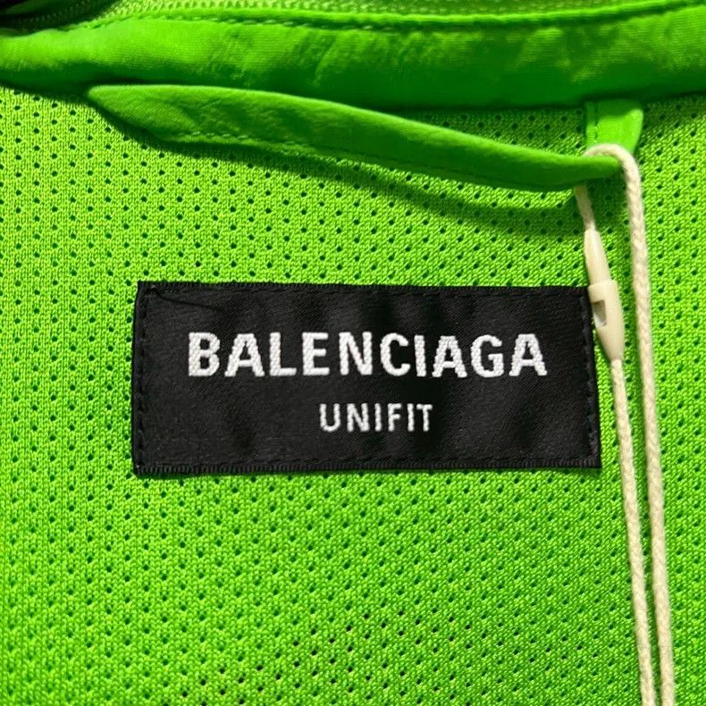 Balenciaga Balenciaga Embroidered Fluorescent Green Colorblock Windbr Size US S / EU 44-46 / 1 - 3 Thumbnail