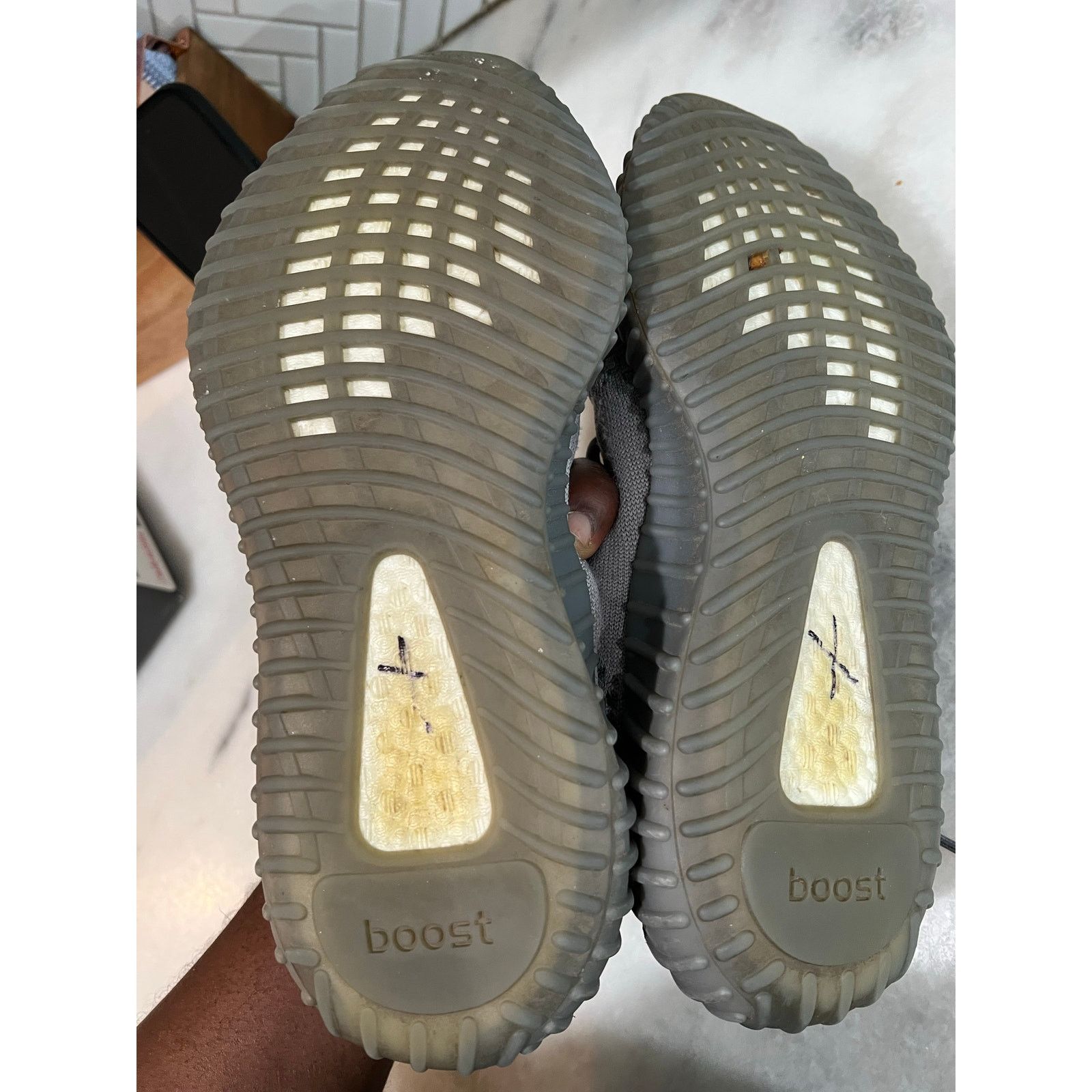 Adidas adidas Yeezy Boost 350 V2 Carbon Asriel Sz 9.5 Size US 9.5 / EU 42-43 - 8 Thumbnail