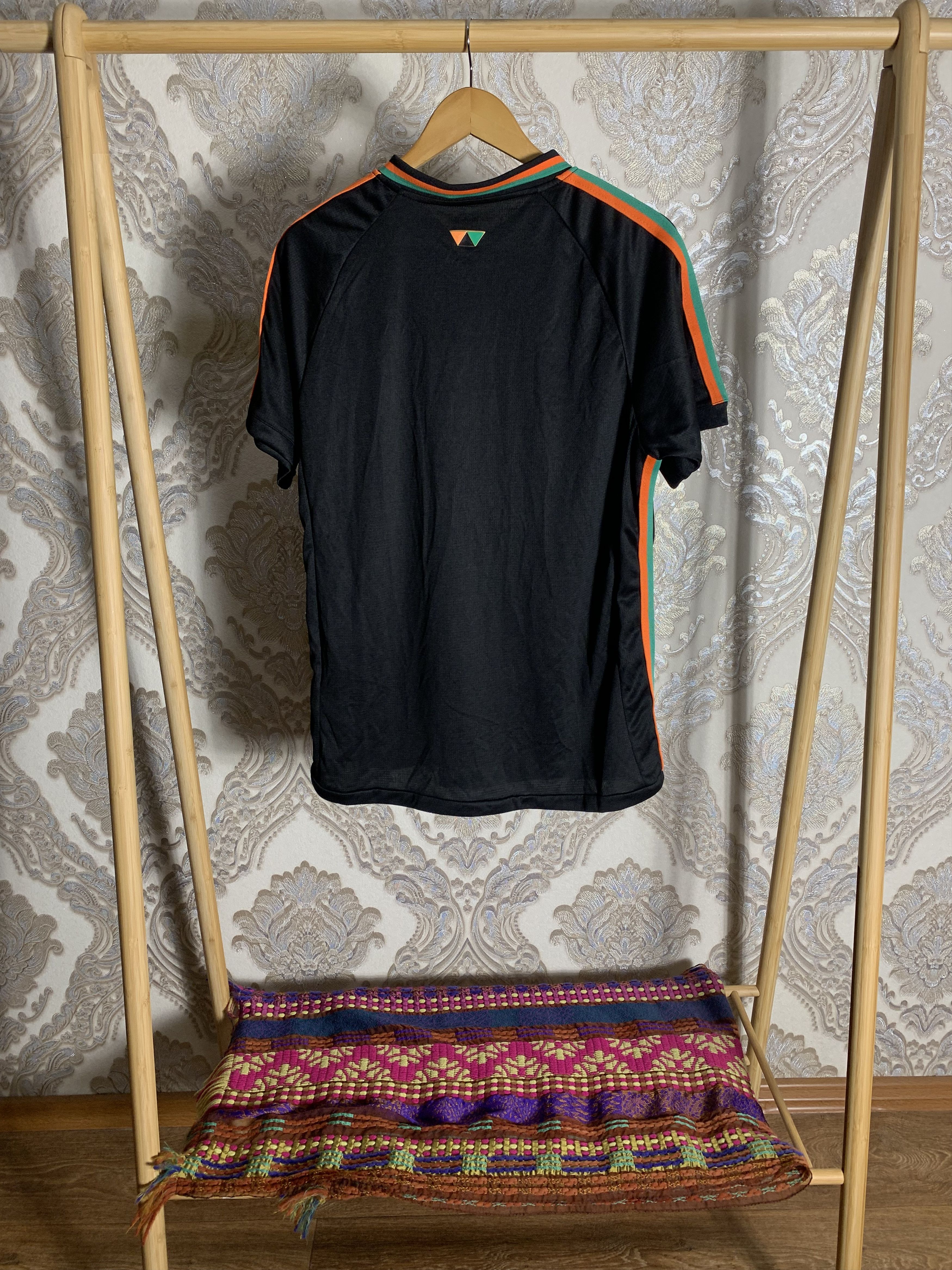Kappa VINTAGE KAPPA VENEZIA ITALY RETRO SOCCER JERSEY Y2K 90s Size US L / EU 52-54 / 3 - 7 Thumbnail