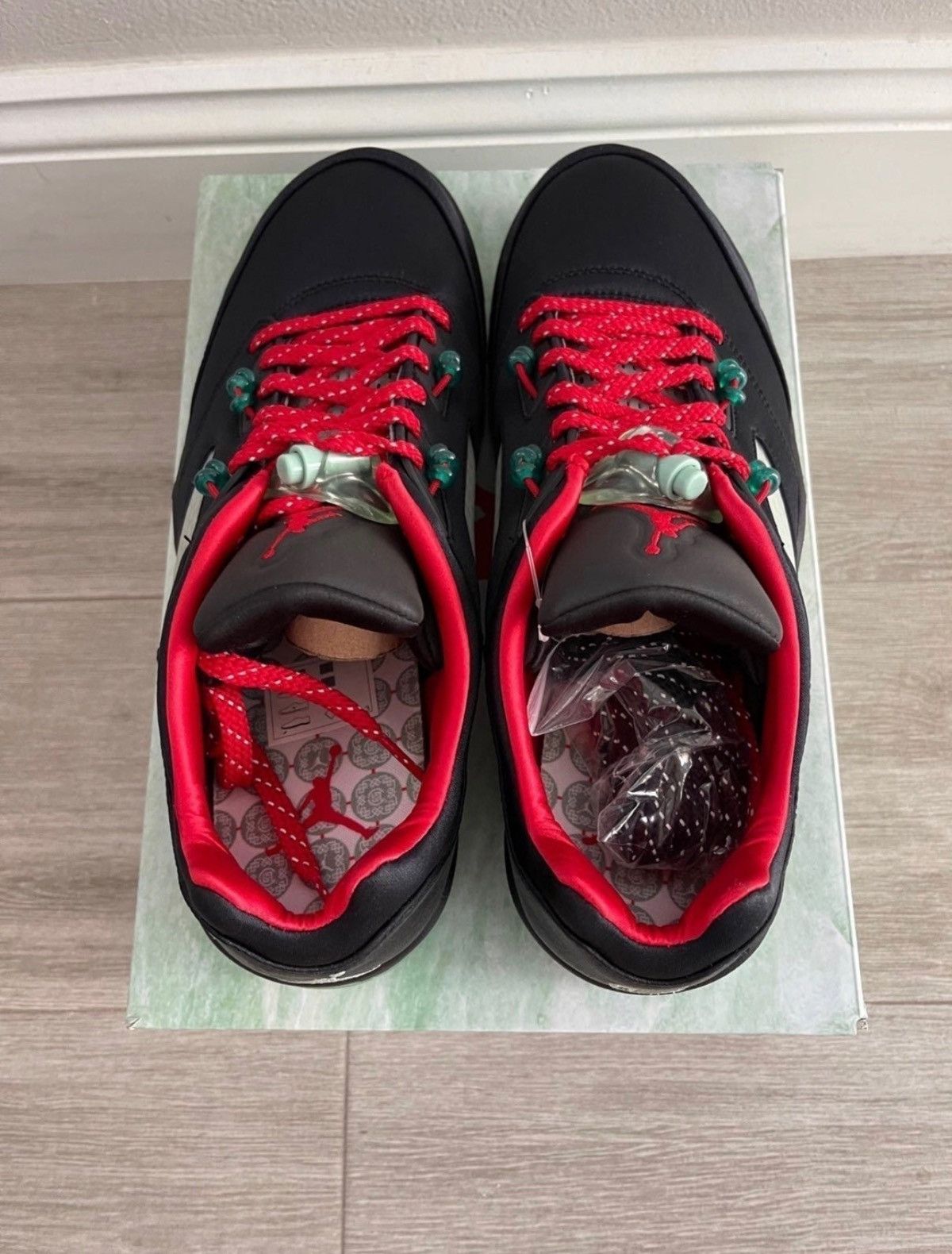 CLOT × Jordan Brand Air Jordan 5 Retro Low CLOT Classic Jade Fire Red Silver 12 Size US 12 / EU 45 - 6 Thumbnail