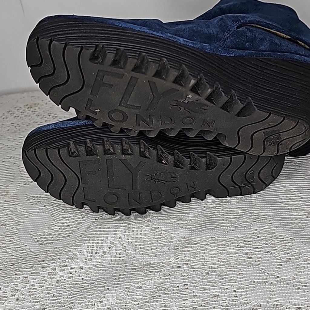Fly London RARE Fly London Yebi blue suede ruched wedge ankle boots 6 Size US 6 / IT 36 - 8 Thumbnail