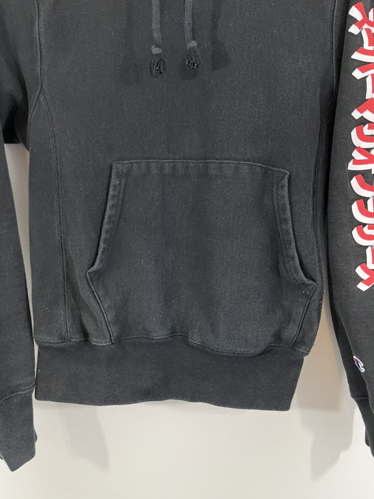 Champion Sun Faded Unique Script Distressed Hoodie Size US S / EU 44-46 / 1 - 4 Thumbnail