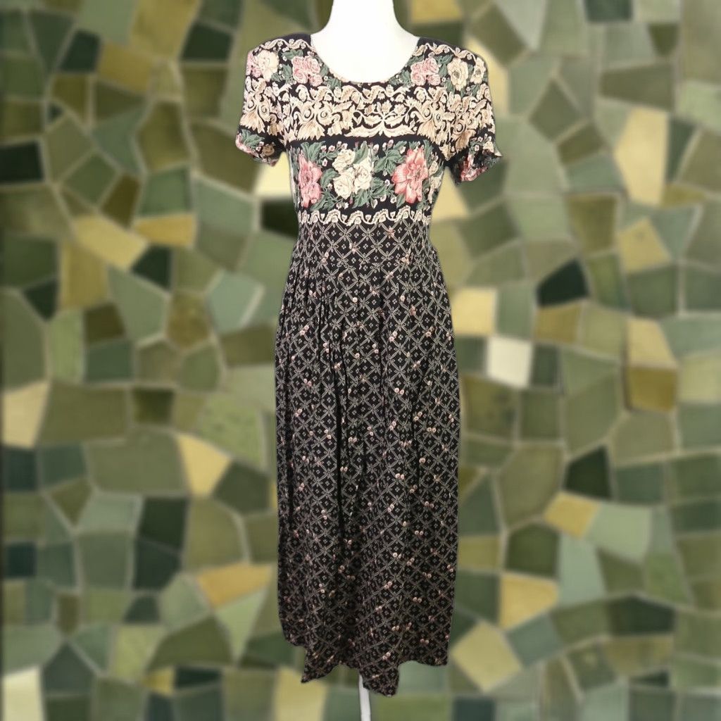 Vintage VINTAGE 90s black and tan mixed floral print flowy midi dress S Women Midi Floral 90s Bohemian Hippie Short Sleeve Casual Sundress Runtime: 47" Size S / US 4 / IT 40 - 1 Thumbnail