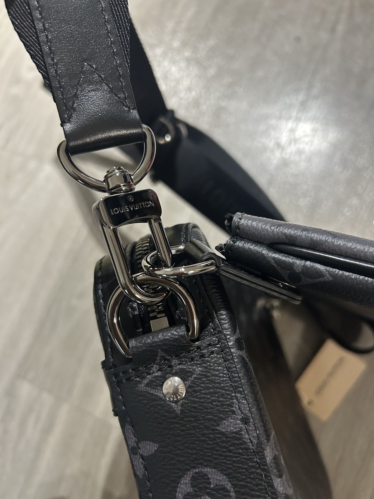Louis Vuitton Louis vuitton trio messenger bag crossbody monogram eclipse Size ONE SIZE - 9 Thumbnail