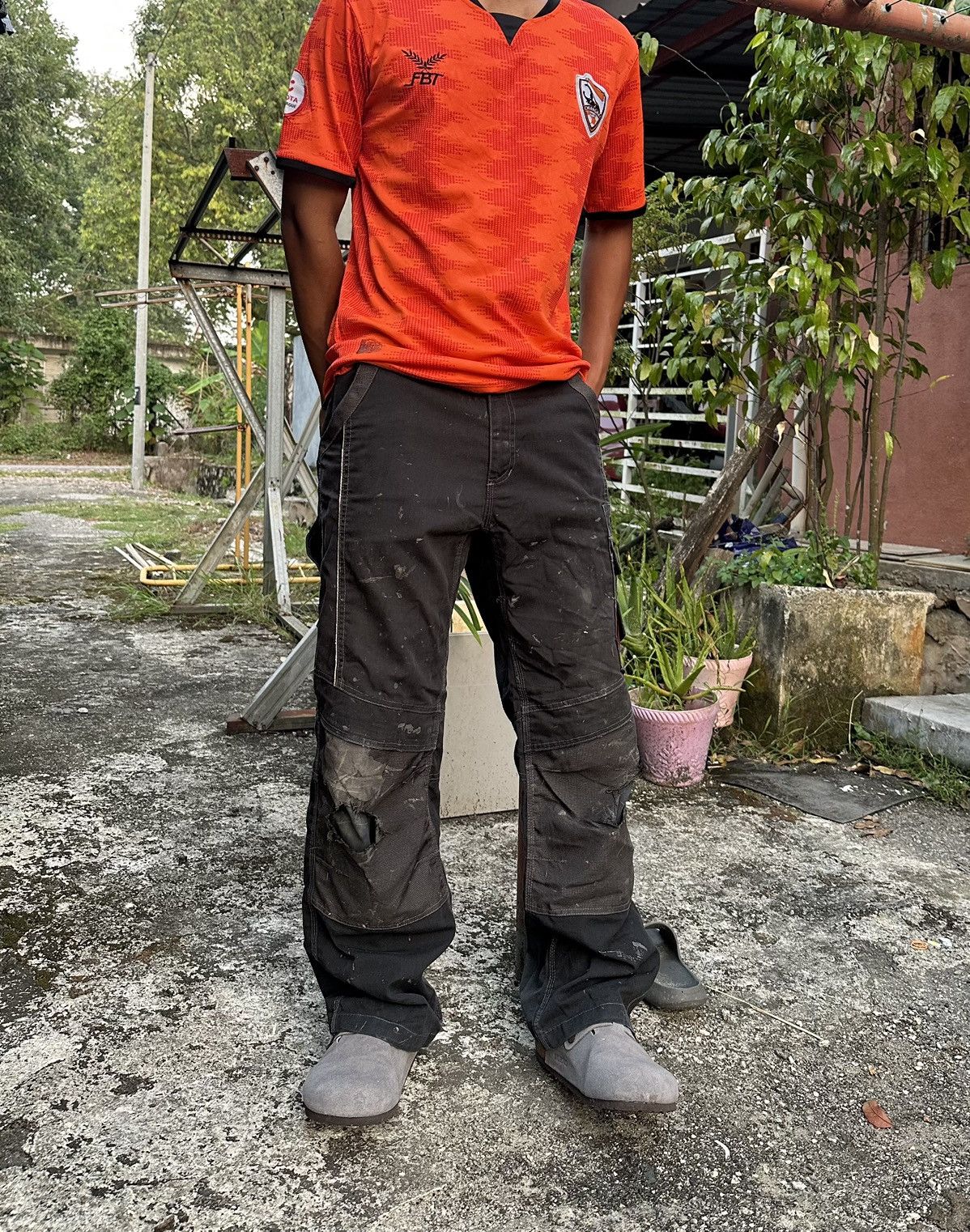 Vintage 👹THRASHED Lee Cooper ERD Baggy Cargo Pants Size US 31 - 1 Thumbnail