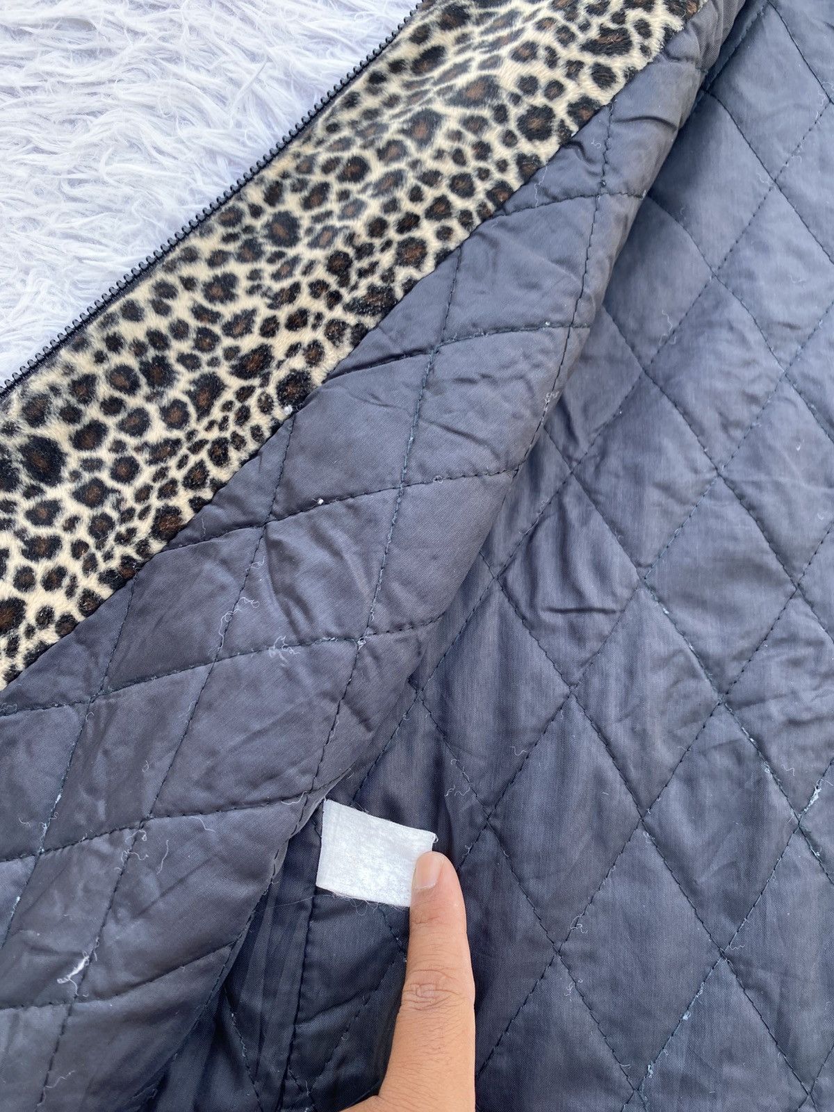 Japanese Brand Vintage 1990s style leopard cheetah Design sleeveless vest Size US L / EU 52-54 / 3 - 7 Thumbnail