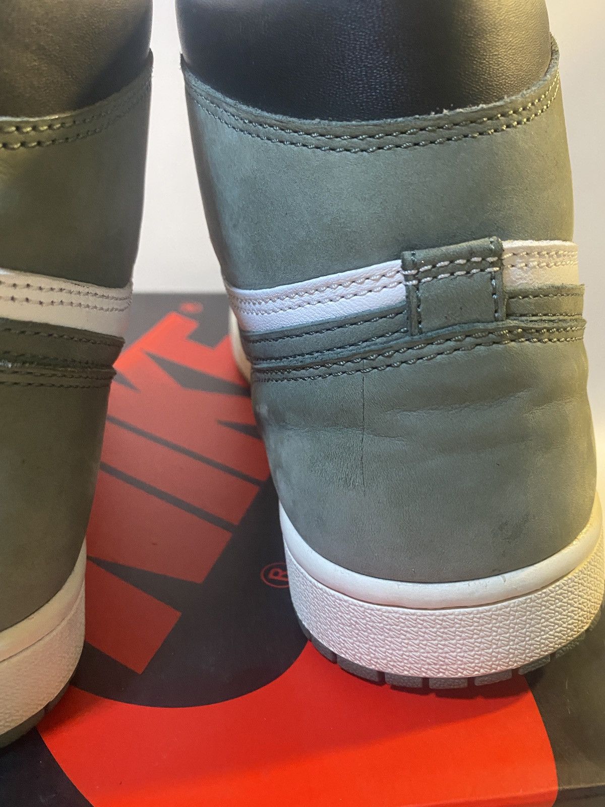 Jordan Brand × Nike Jordan 1 Retro High OG Clay Green sz 8 Size US 8 / EU 41 - 6 Thumbnail