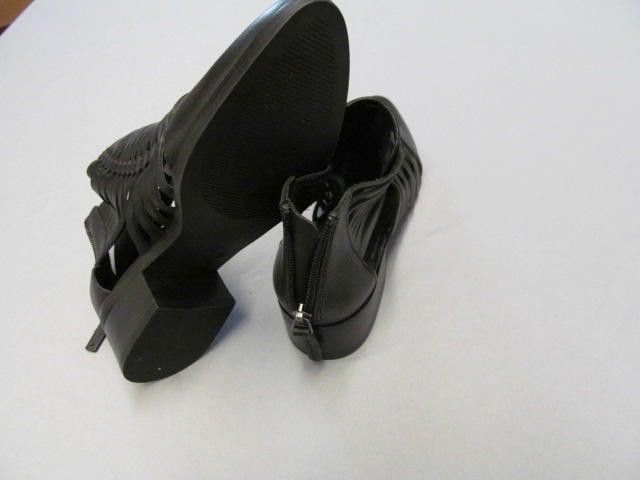 Treasure & Bond Treasure and Bond Black Heeled Ankle Boots with Zip Closure Size US 5.5 / IT 35.5 - 1 Thumbnail