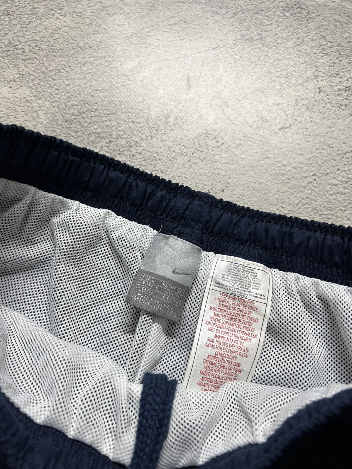 Nike × Vintage Vintage Y2K Nike Nylon Mini Swoosh Drill Pants 00’s Size US 34 / EU 50 - 7 Thumbnail