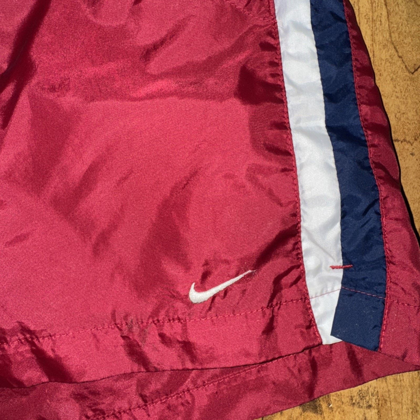 Nike Vintage Youth Nike Shirts Medium Red Nylon 28x4 Size US M / EU 48-50 / 2 - 2 Thumbnail