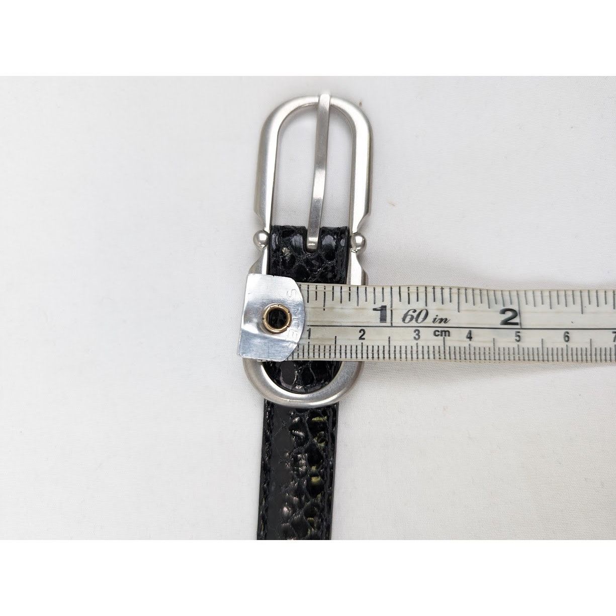 Saint Laurent Paris o1rshd1 Size: 100 / Embossed Leather Buckle Belt in Black Size 40 - 15 Thumbnail