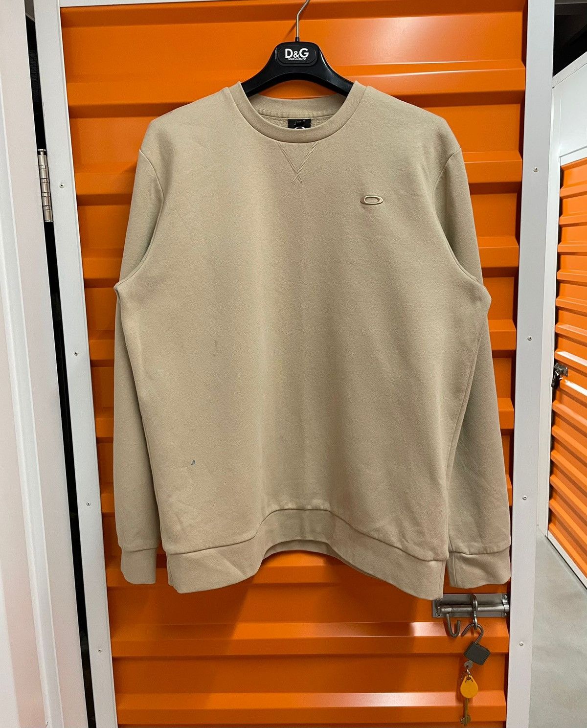 Oakley Sandy Beige Vintage Oakley Sweatshirt Size US XL / EU 56 / 4 - 1 Thumbnail