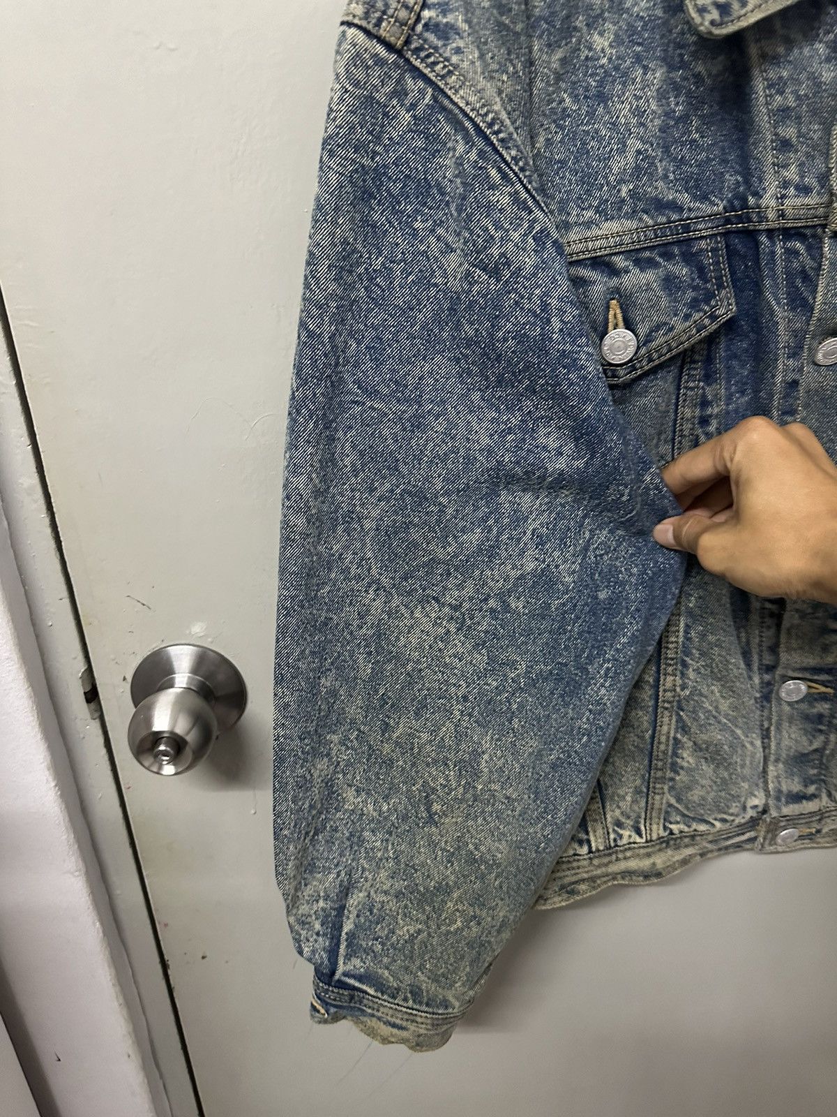 Edwin × Vintage Vintage EDWIN Distressed Denim Jacket Size US L / EU 52-54 / 3 - 6 Thumbnail