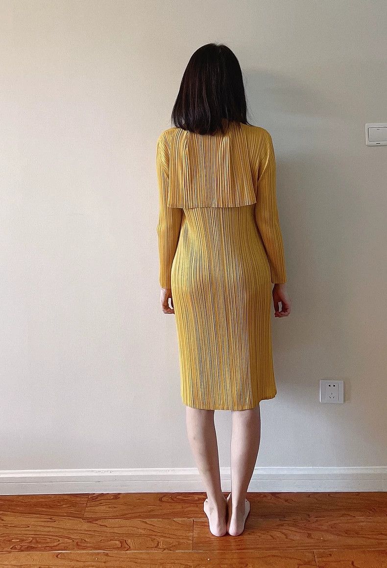 Issey Miyake Issey Miyake Yellow dress Size L / US 10 / IT 46 - 3 Thumbnail