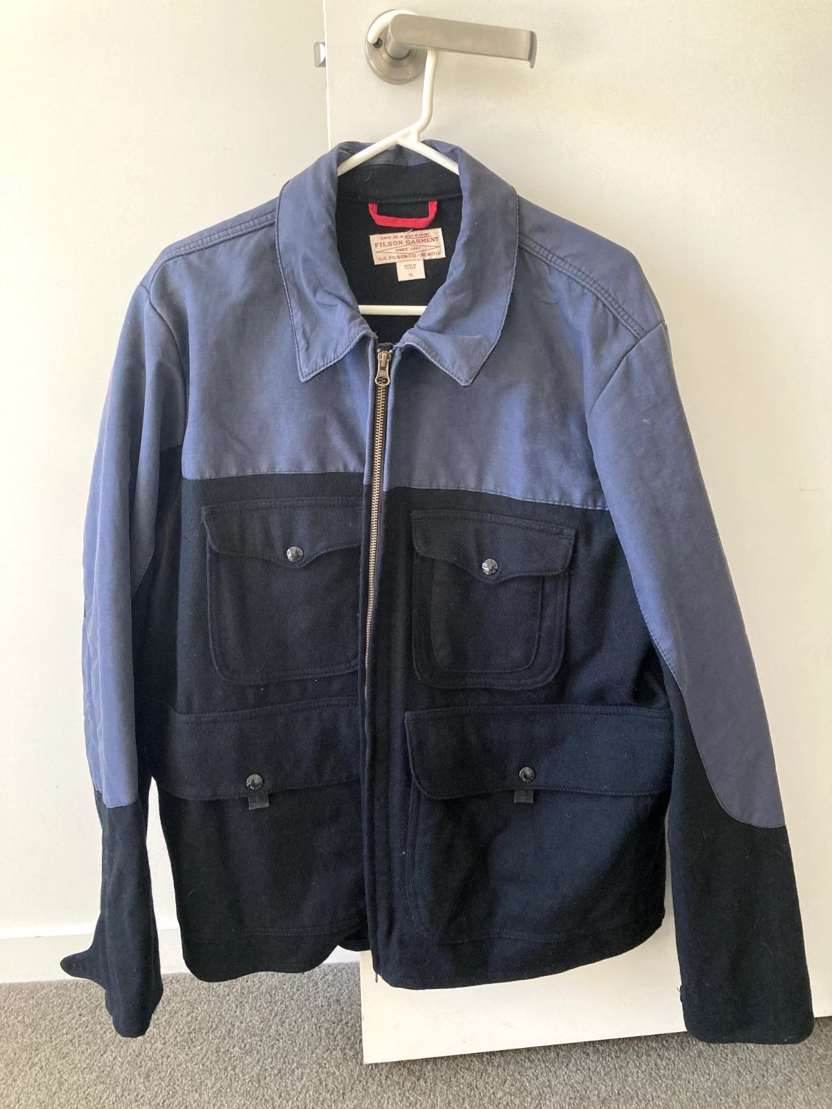 Filson Filson Mackinaw Tin Cloth Bell Bomber Jacket Size US XL / EU 56 / 4 - 1 Thumbnail