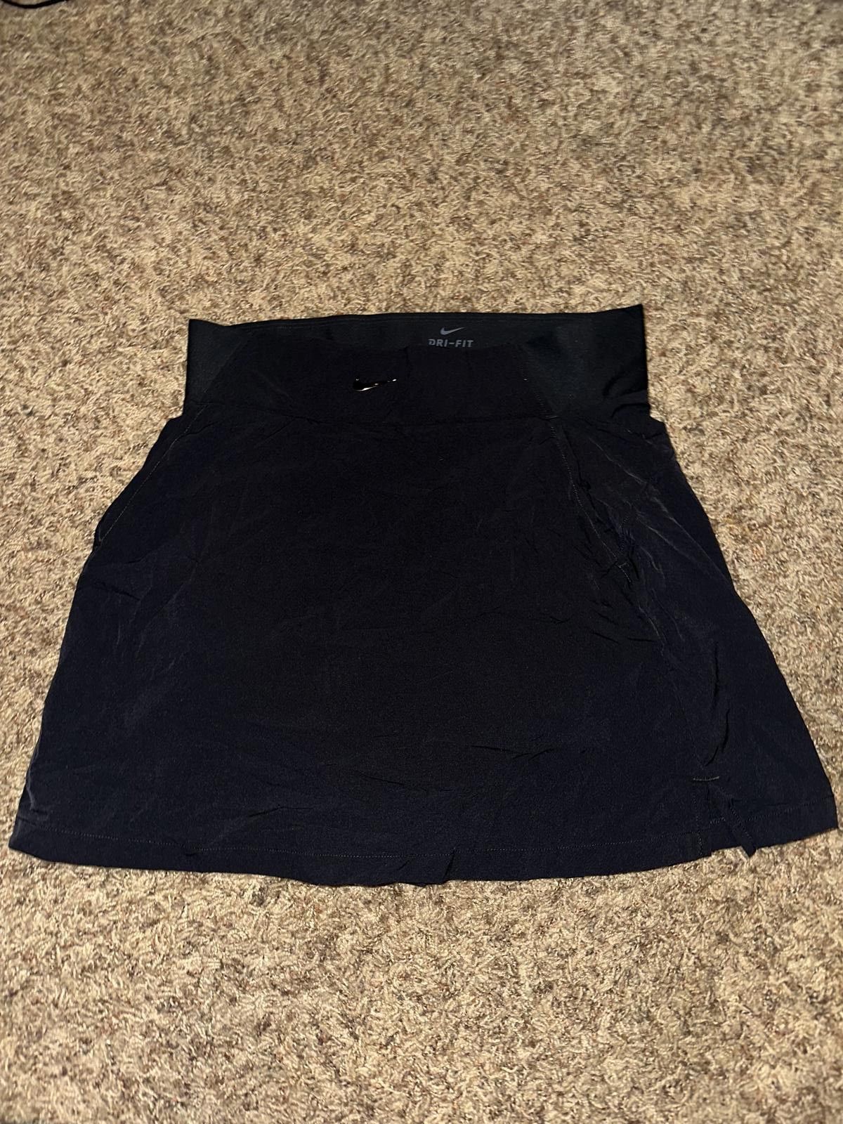 Nike Nike Women’s Bliss Lux Training Black Skort Shorts Size 28" / US 6 / IT 42 - 1 Thumbnail