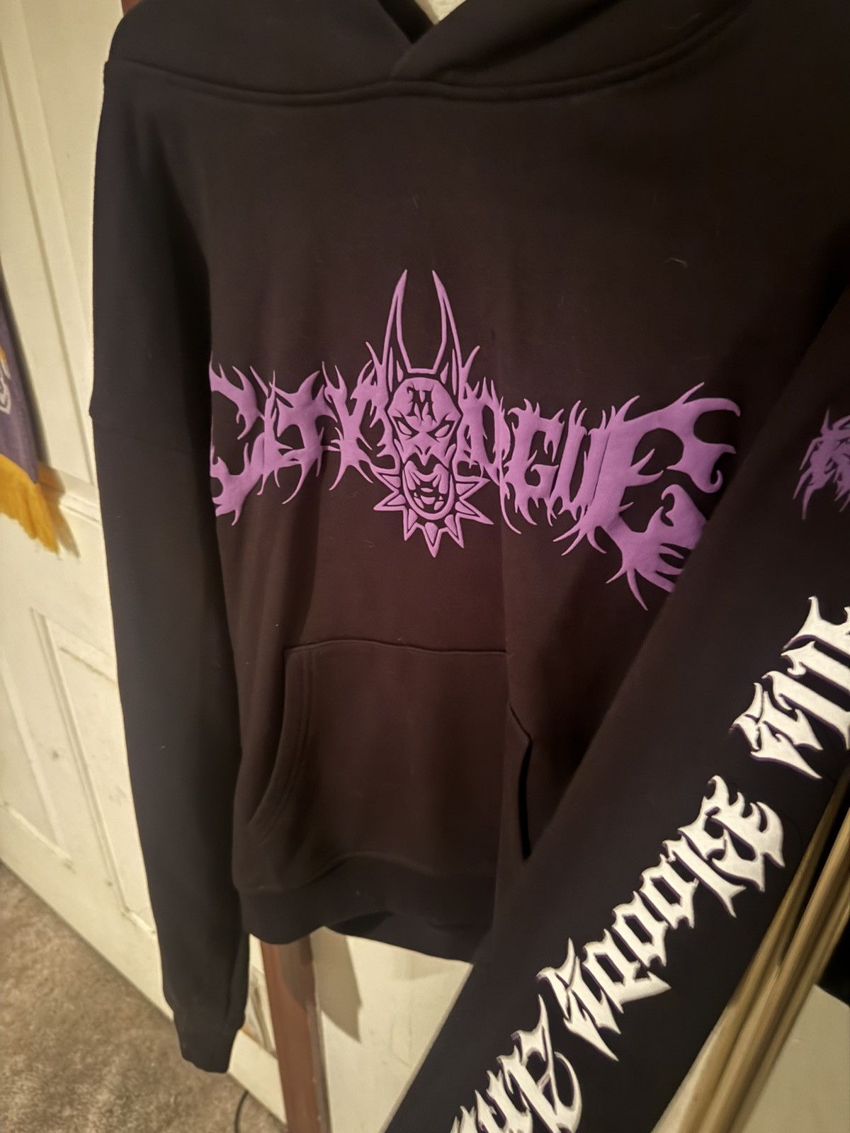 REVENGE × City Morgue l Tour Hoodie Purple｜関送無料 City Morgue × Revenge Revenge cross bones hoodie x city