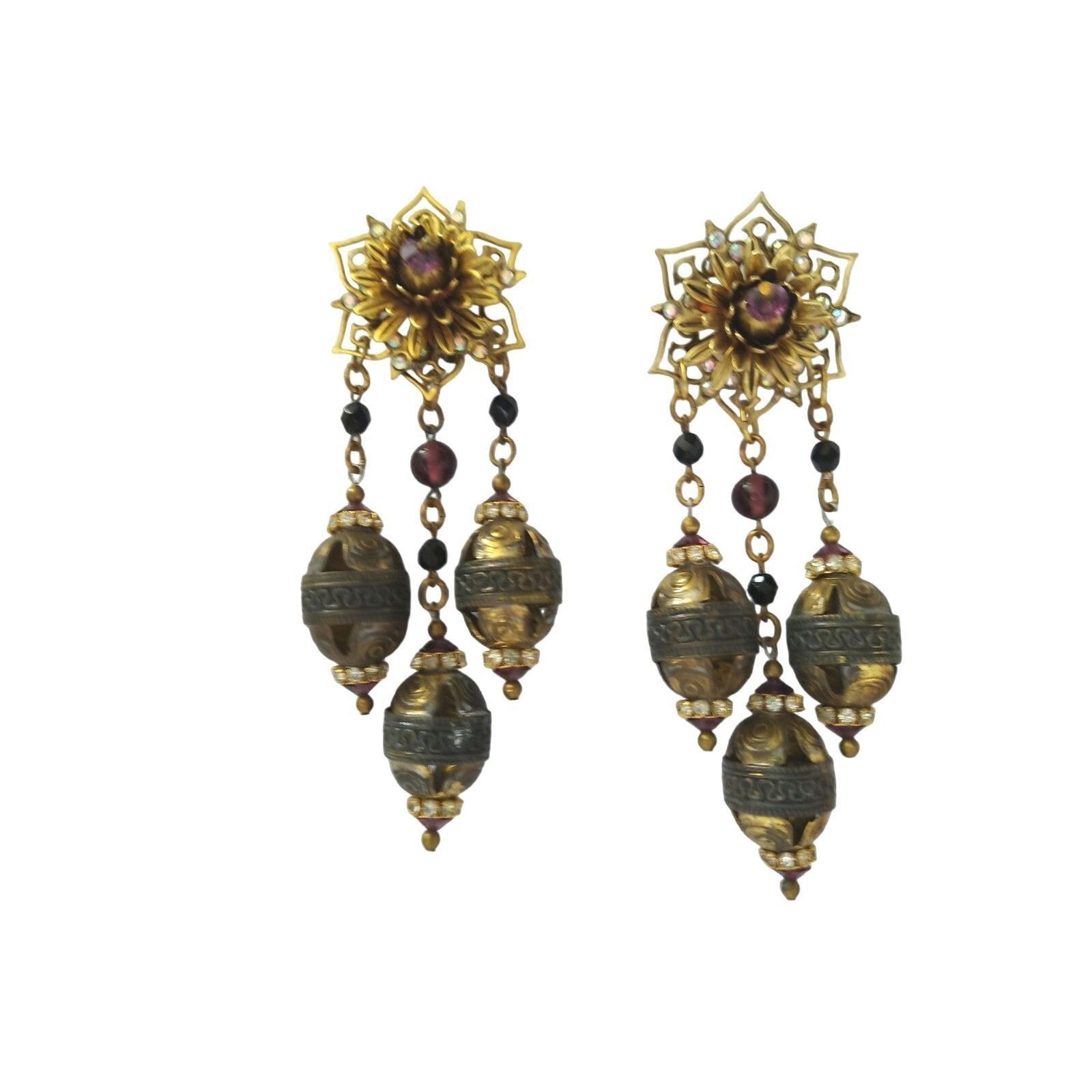 The Unbranded Brand Vintage Ethnic Chandelier Dangle Earrings Clip On Gold Size ONE SIZE - 1 Thumbnail