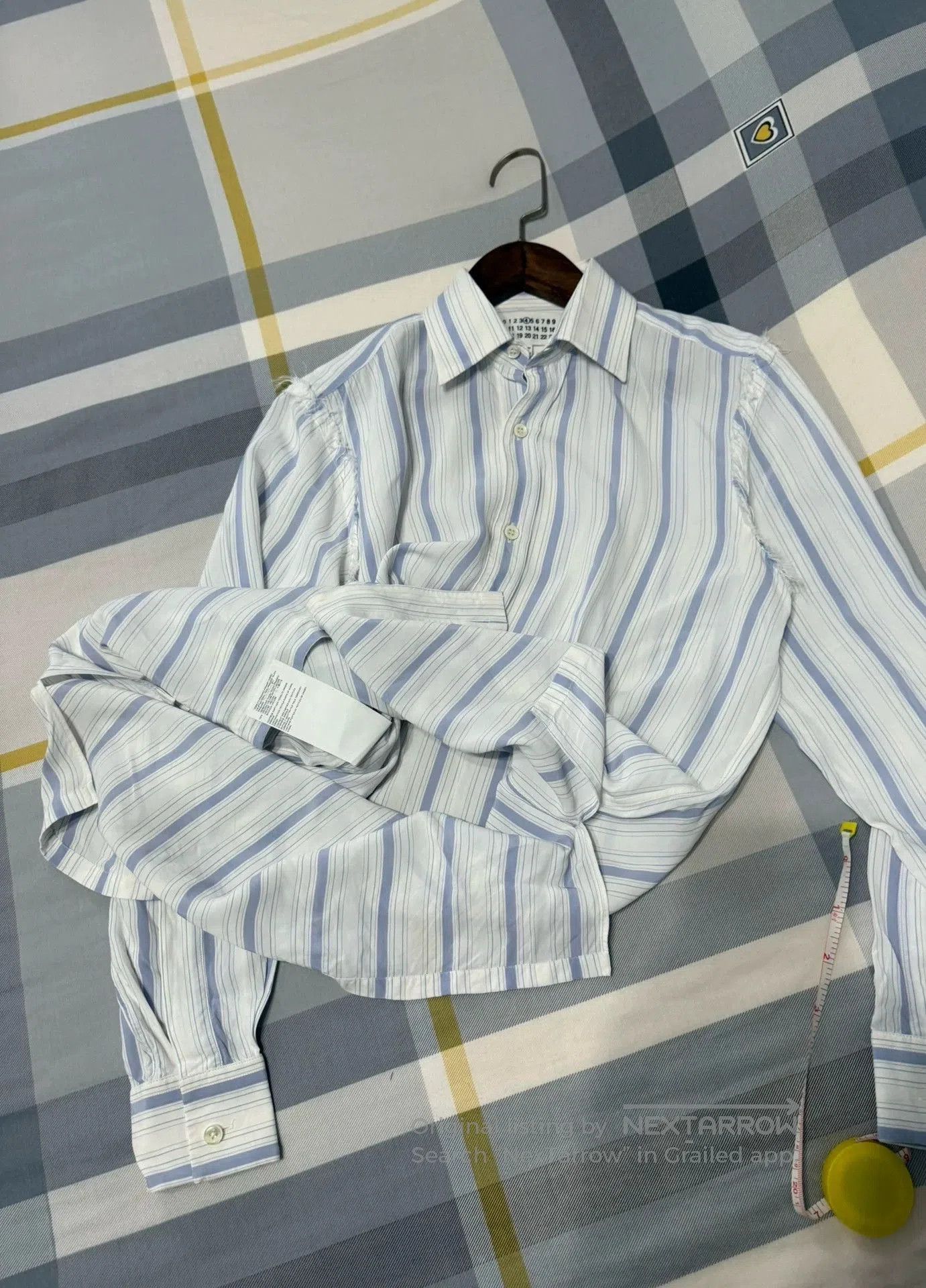 Maison Margiela White Striped Long Sleeve Button-Up Shirt. Size US XXS / EU 40 - 7 Thumbnail