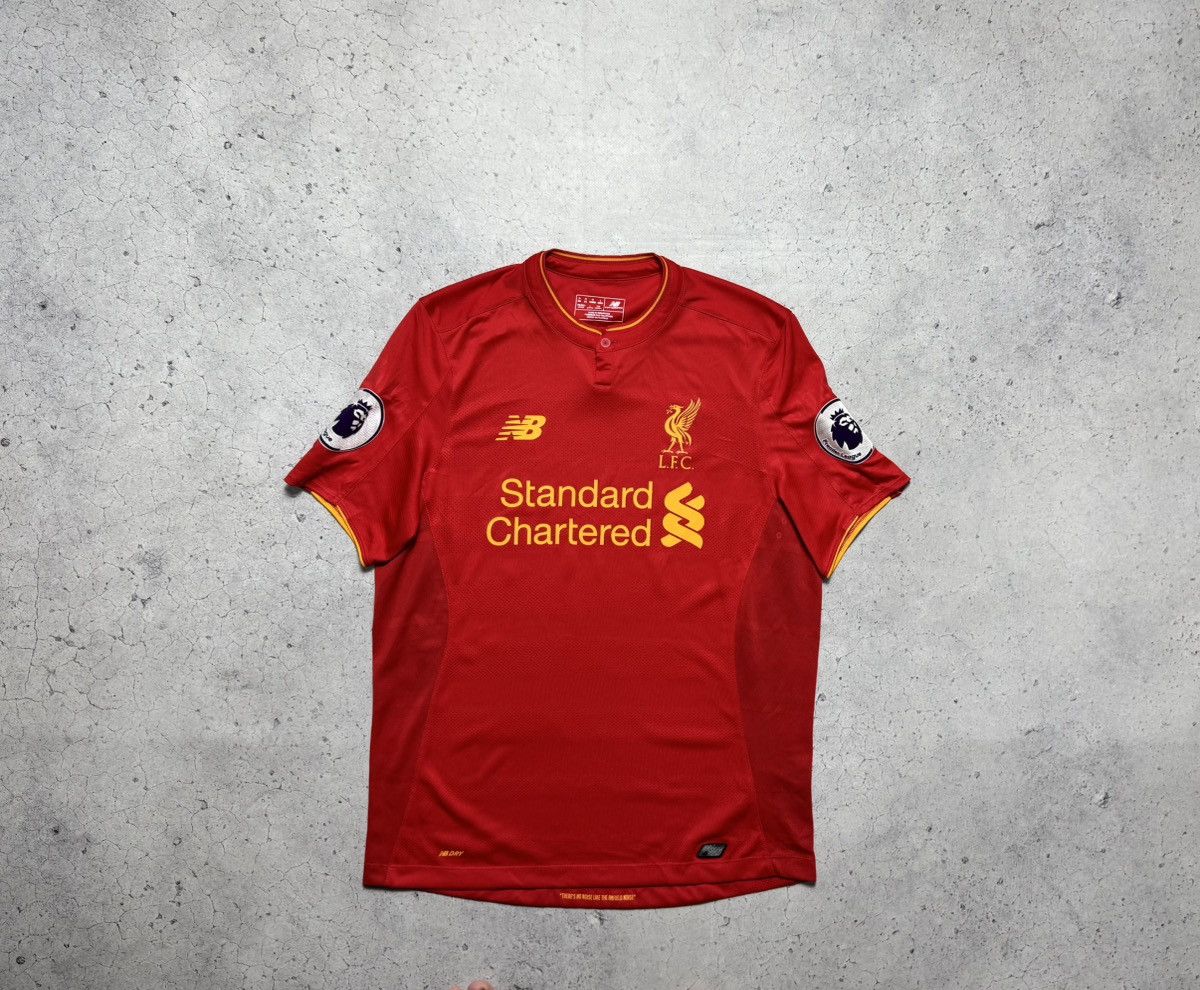 New Balance New Balance FC Liverpool 2016/2017 Vintage Soccer Jersey Size US M / EU 48-50 / 2 - 1 Thumbnail
