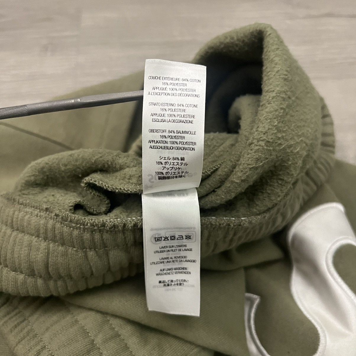 Supreme Supreme Satin Appliqué Logo Sweatpants FW23 Size US 34 / EU 50 - 9 Thumbnail