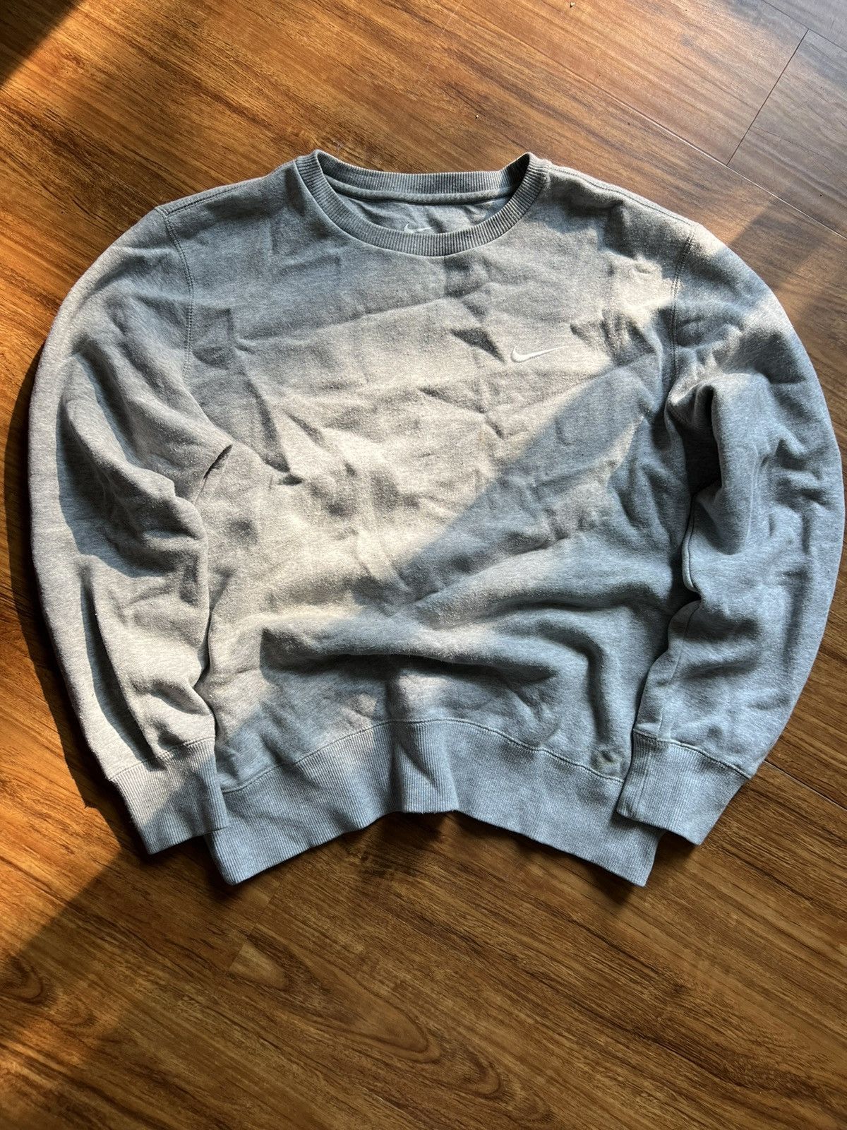 Nike × Vintage Vintage Y2K Grey Nike Swoosh Crewneck Size US M / EU 48-50 / 2 - 1 Thumbnail