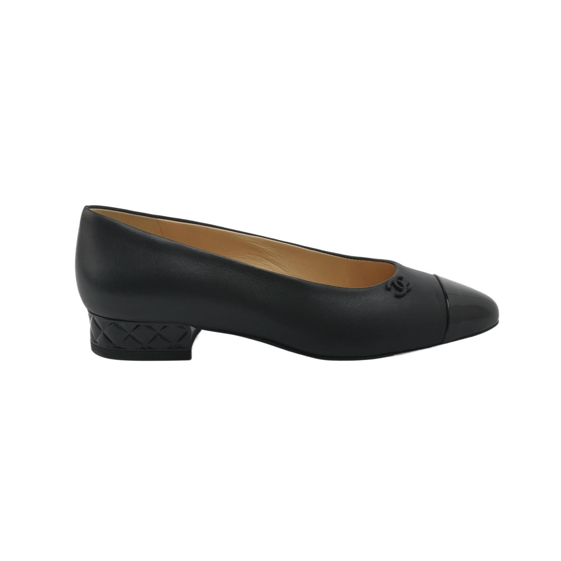 Chanel Chanel Women 5-5 Flats Size US 5.5 / IT 35.5 - 1 Thumbnail