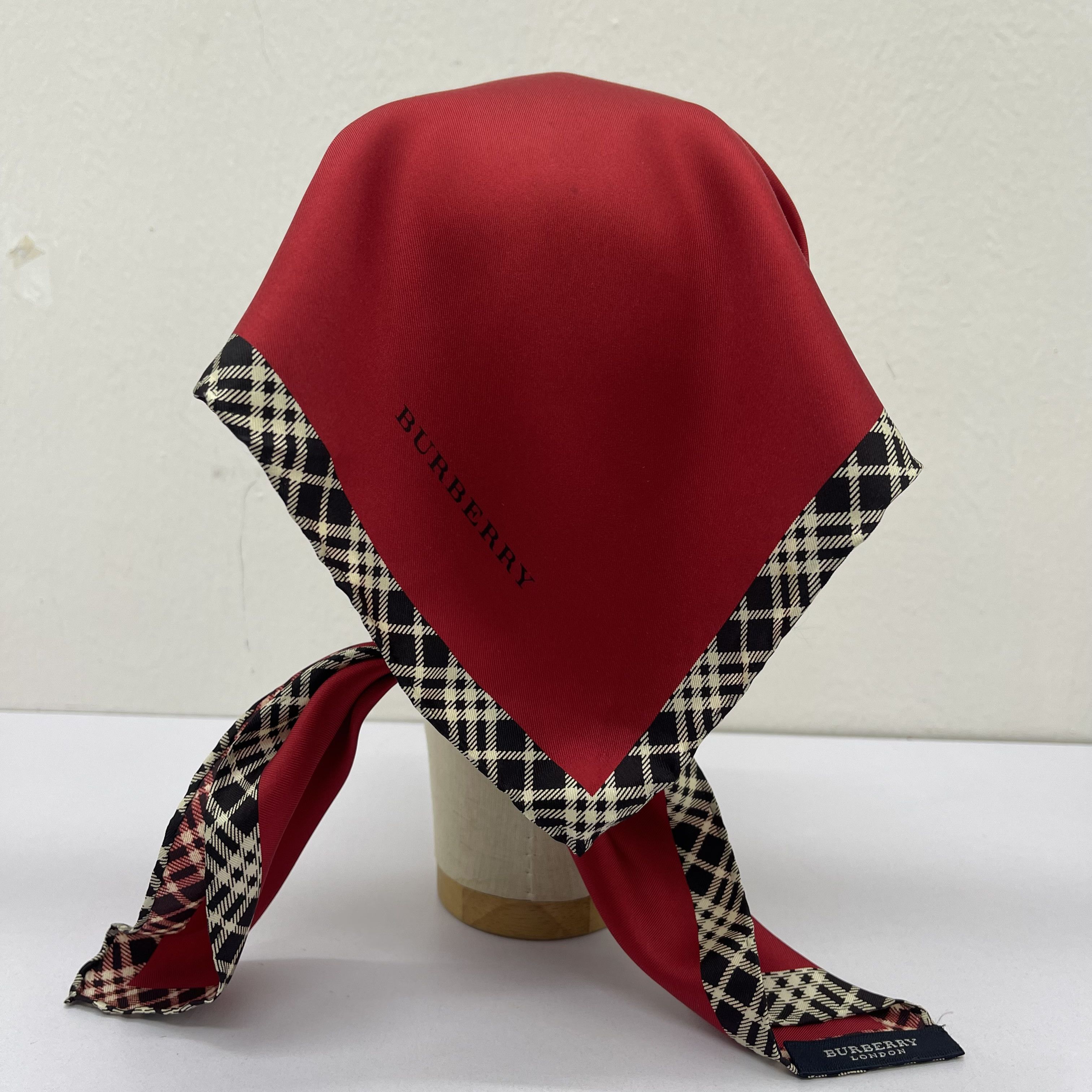 Burberry Vintage Burberry Silk Handkerchief - S7038 Size ONE SIZE - 3 Thumbnail