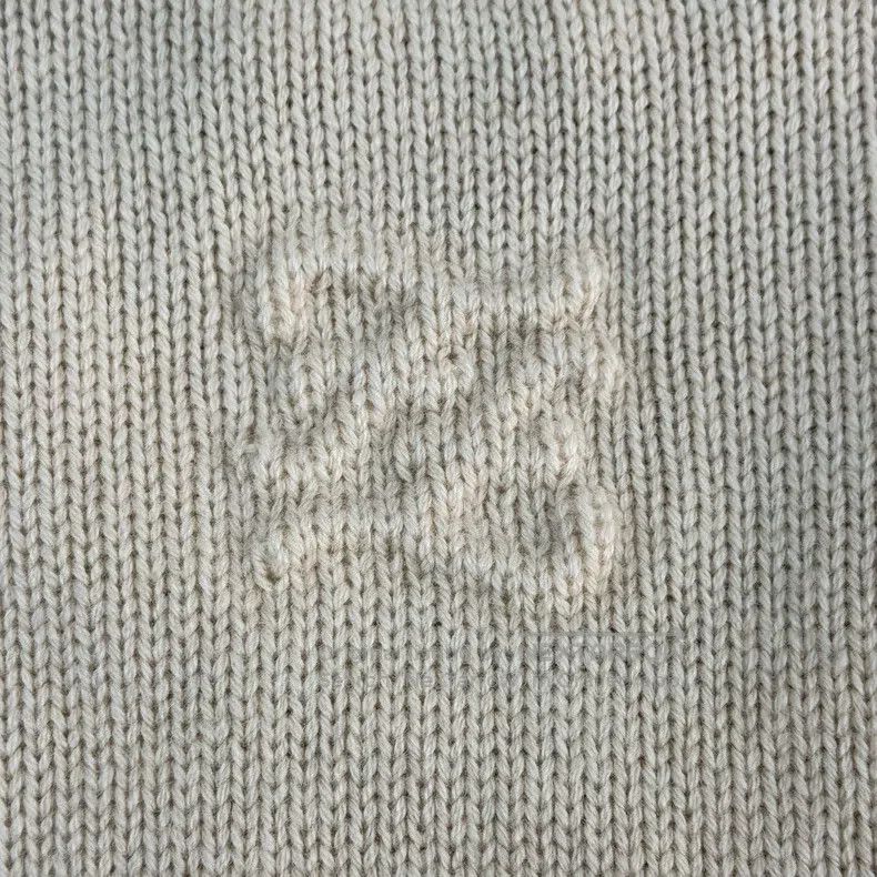 Fendi Fendi Nude Classic Logo Cashmere Sweater Size XXS / US 00 / IT 34 - 7 Thumbnail