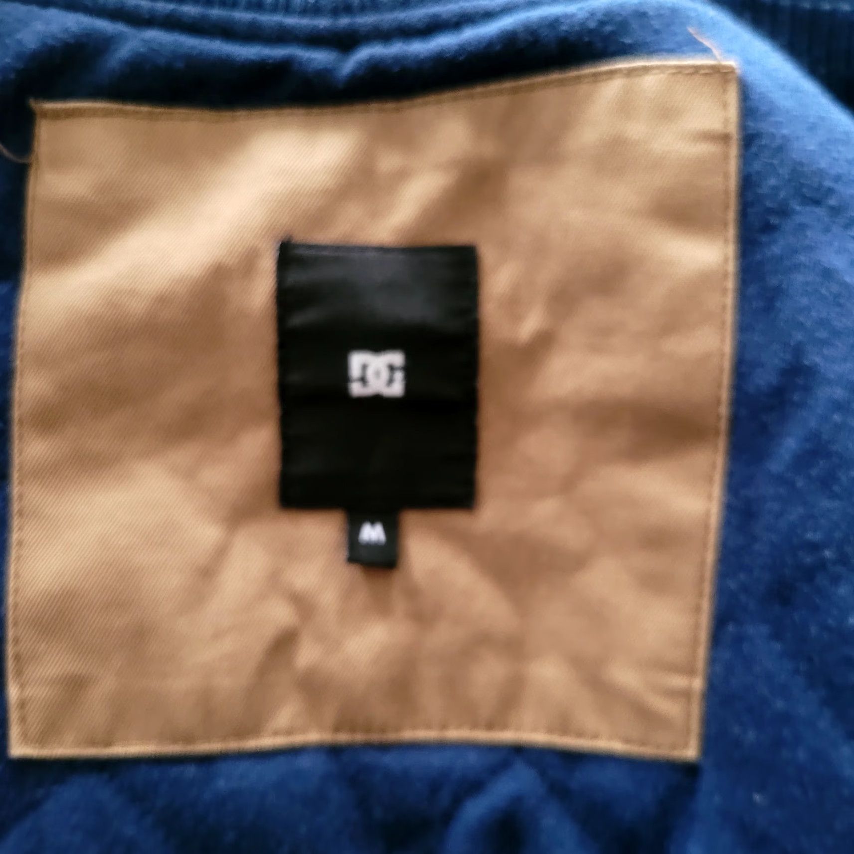 Vintage DC Shoes Emerald Coast Bomber Jacket M Navy Blue & Tan Men’s Jacket Bomber Navy Tan 90s? No Size US M / EU 48-50 / 2 - 6 Thumbnail