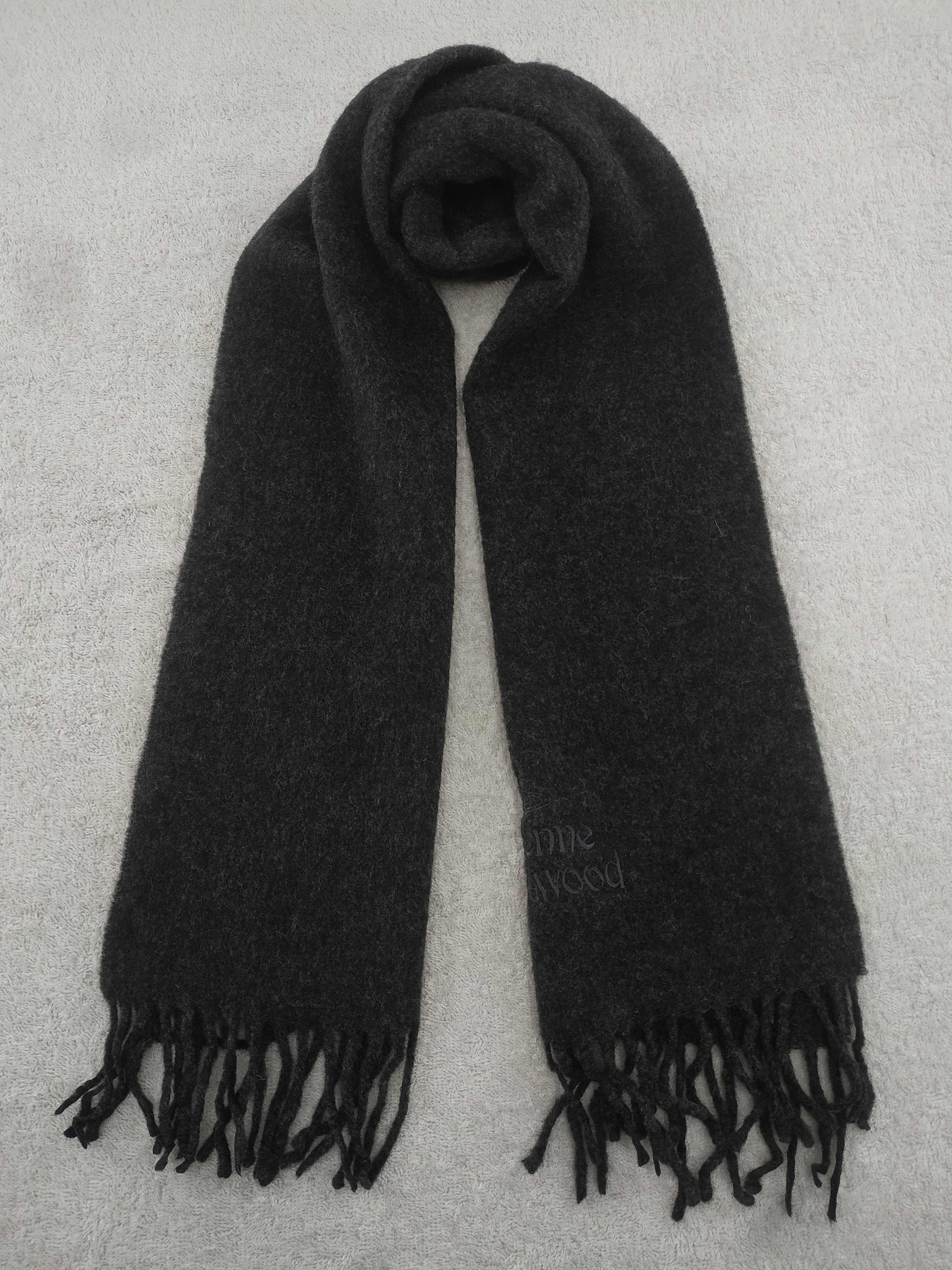 Vivienne Westwood Vintage Vivienne Westwood Scarf/Muffler/Neckwear MF545 Size ONE SIZE - 1 Thumbnail