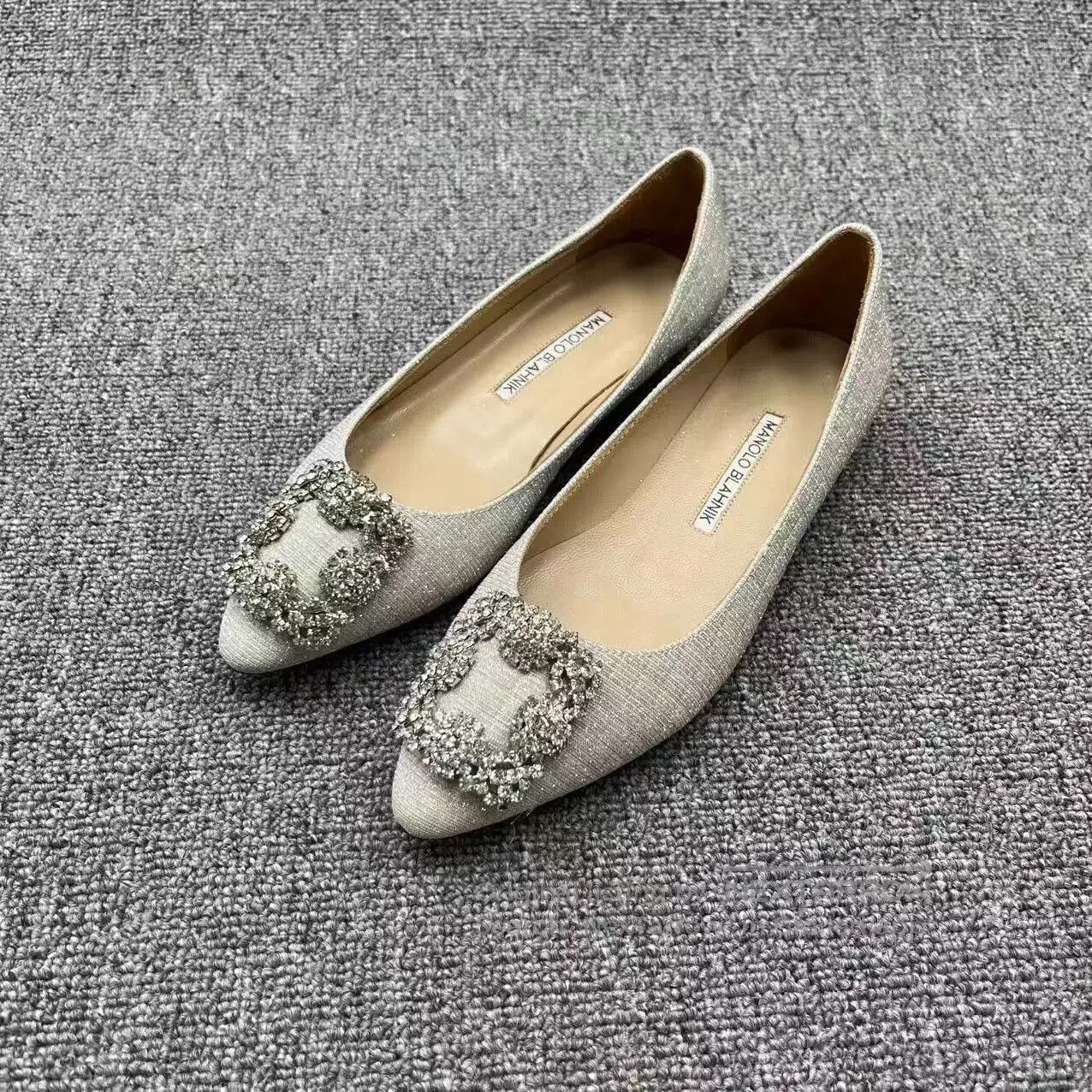 Manolo Blahnik Manolo Blahnik Gray Satin Diamond Flats. Size US 4 / IT 34 - 1 Thumbnail